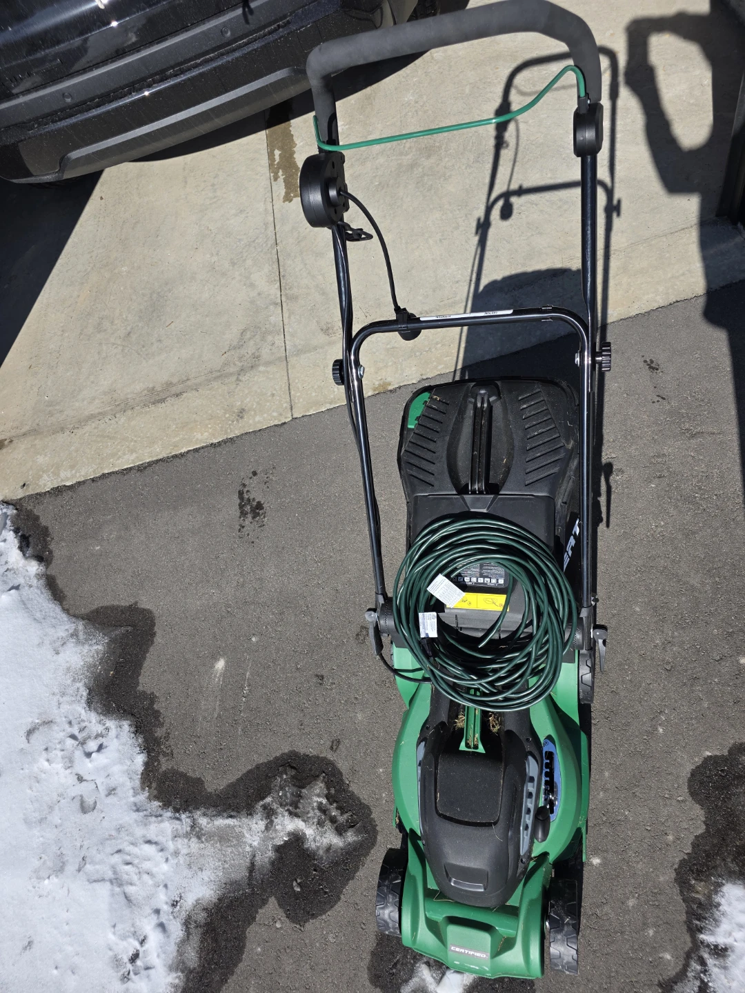 Certified Electric Lawn Mower with extension cable