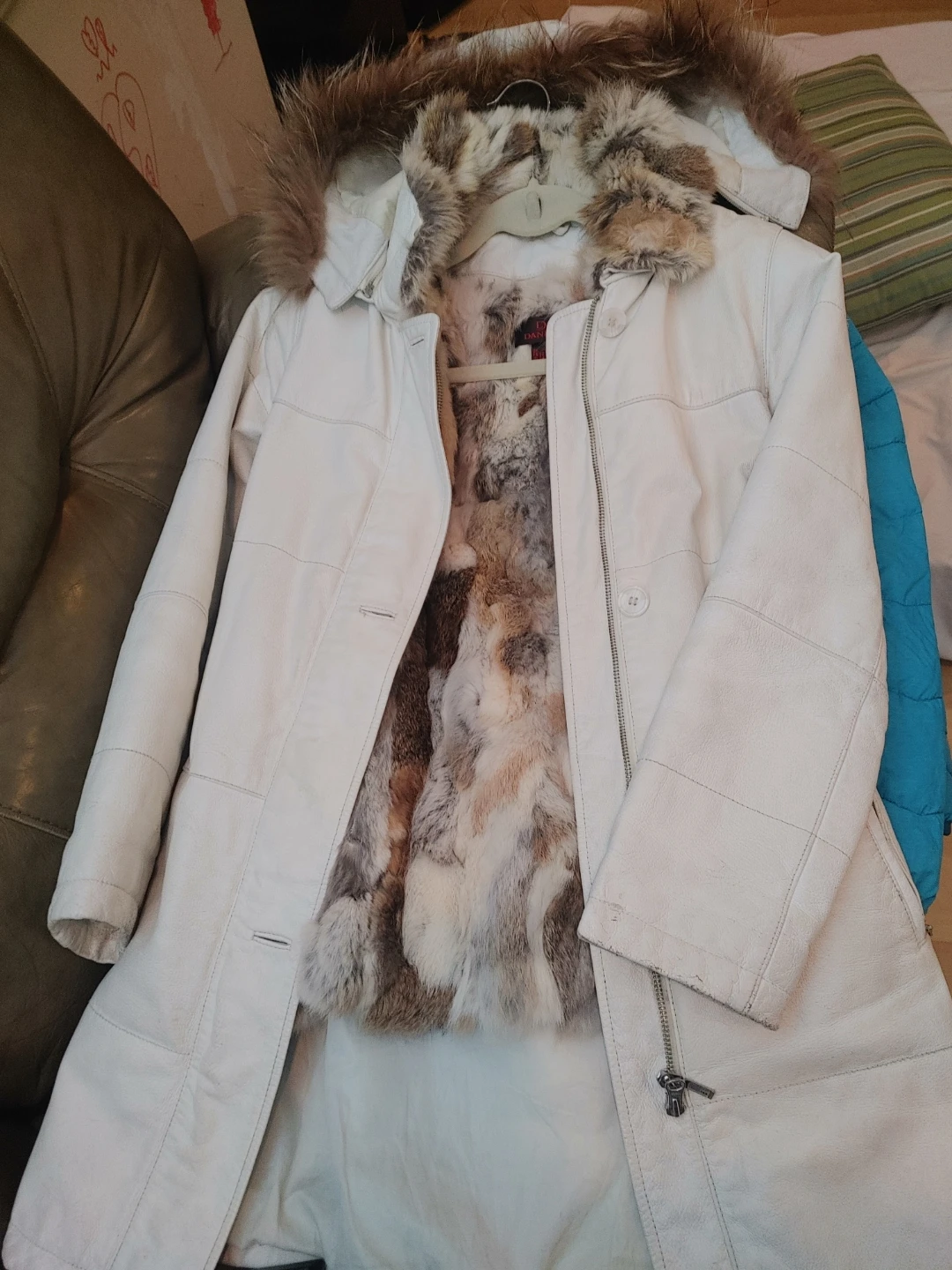 Danier White Leather Parka with Fur Lining size 4-6