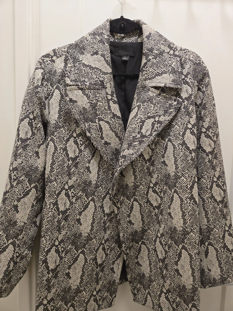 NEW Designer Spring/fall jacket ✨️ - photo 5