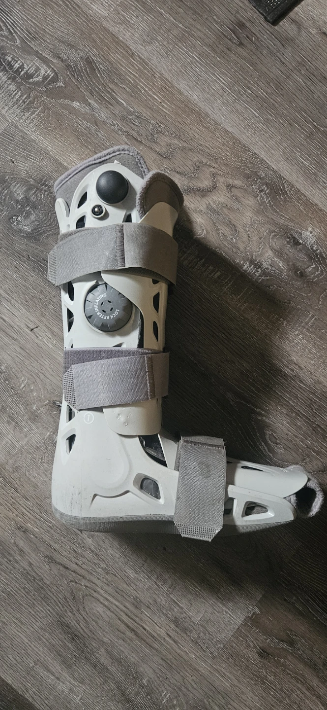 AirCast Walking Boot Size 3 - photo 3