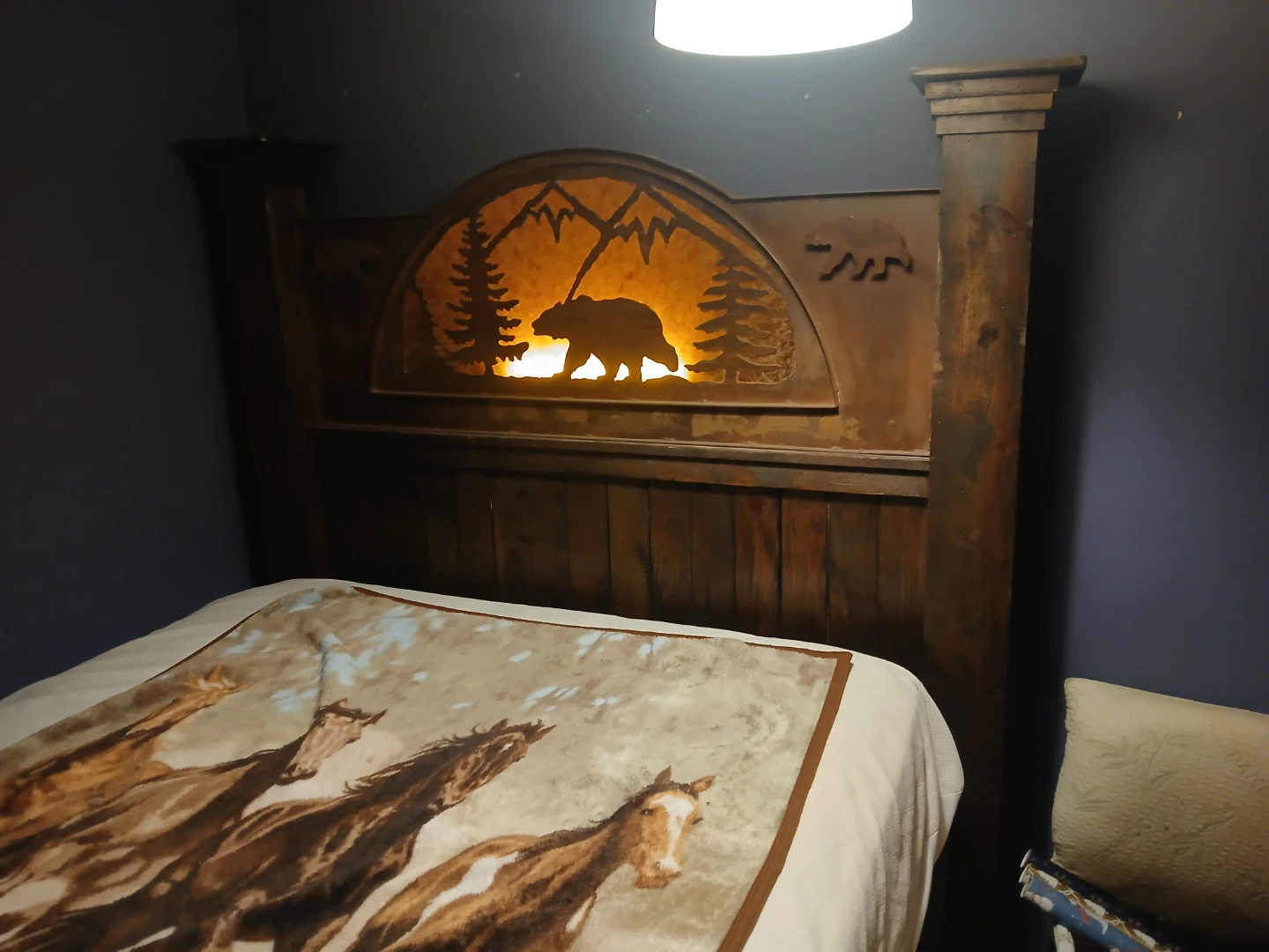 Rustic Wooden Bed Frame with Bear and Mountain Headboard - photo 5