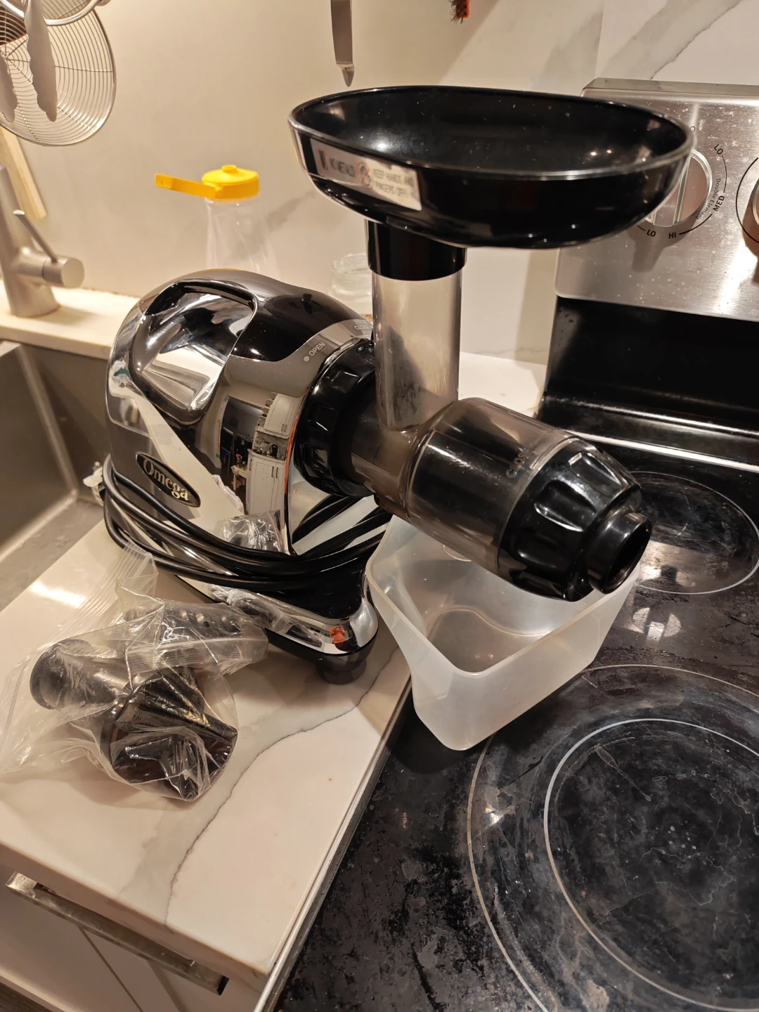 Omega Juicer model 8006
