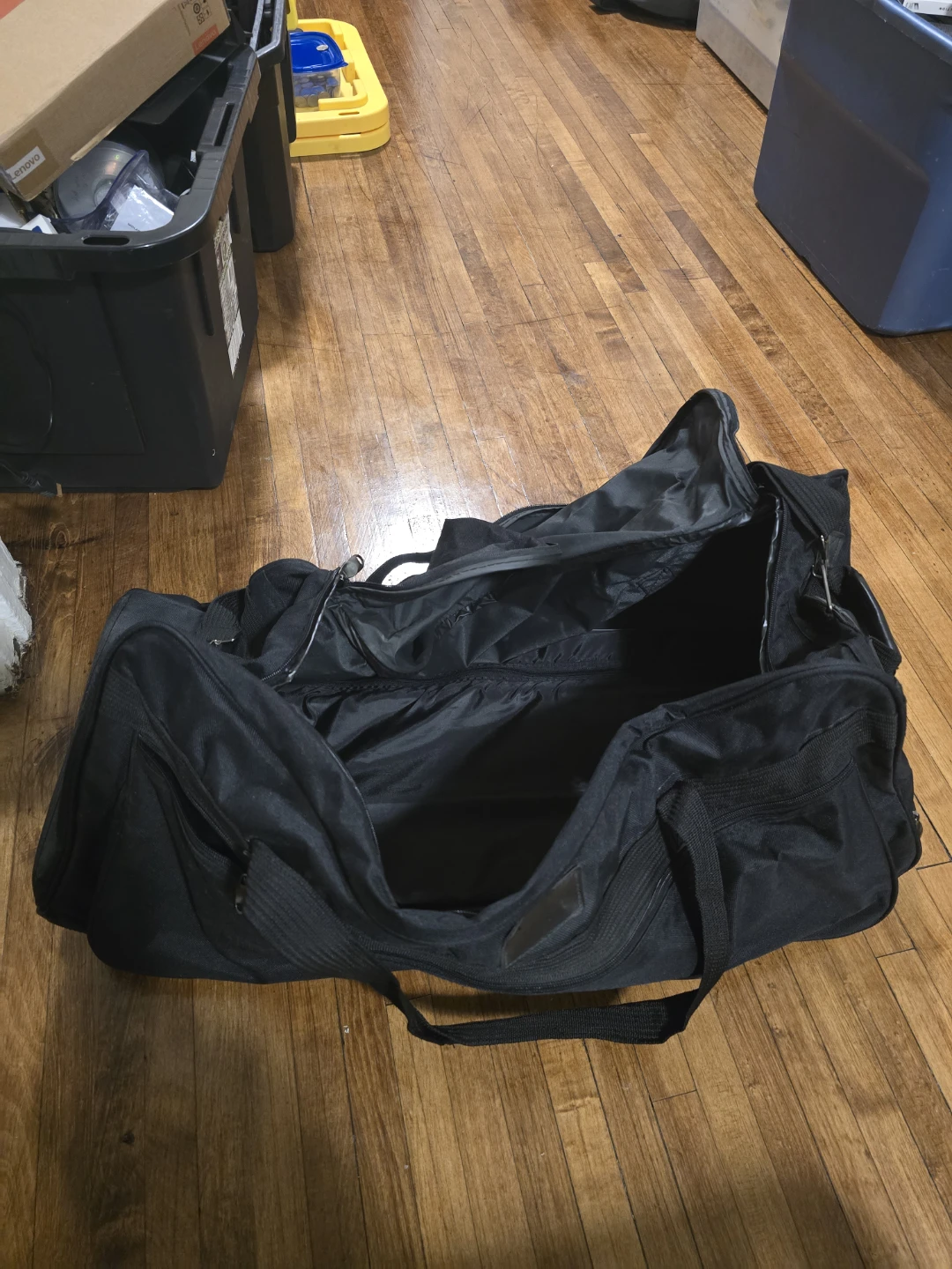 Black Duffel Bag - photo 2