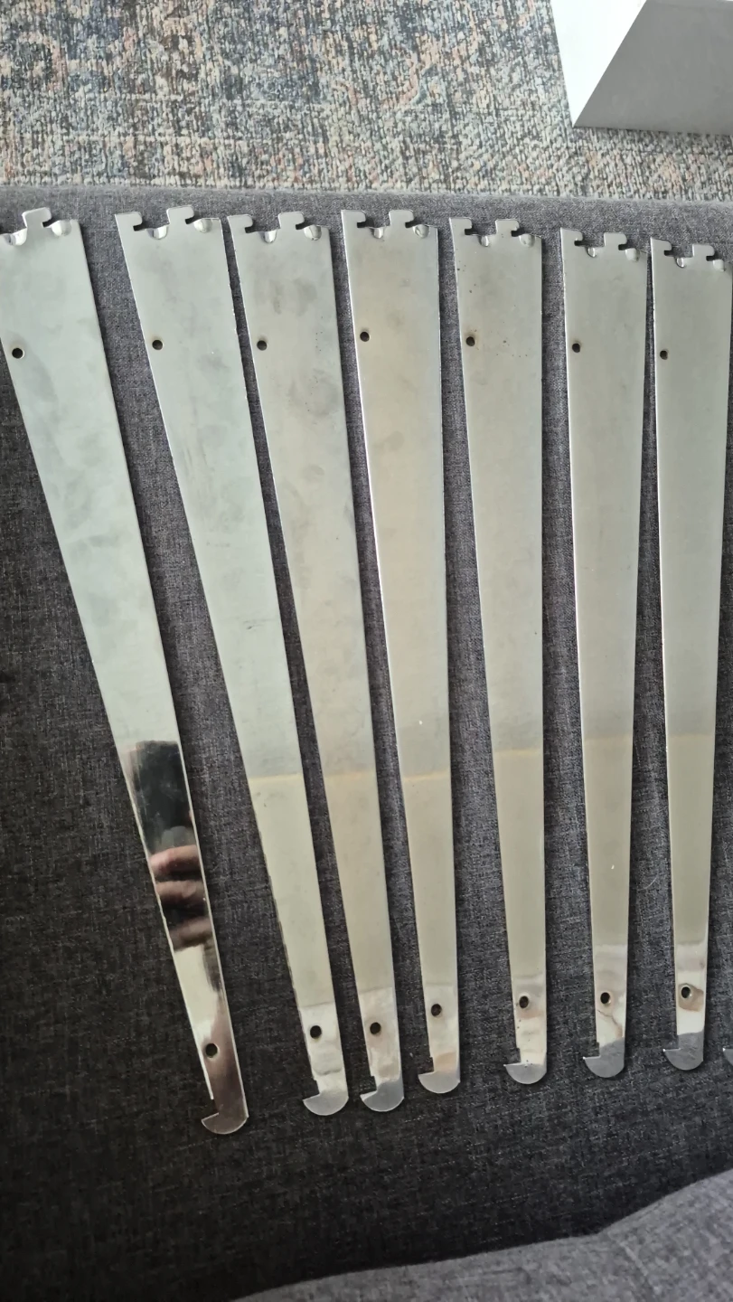 Metal Shelf Brackets (Set of 7)