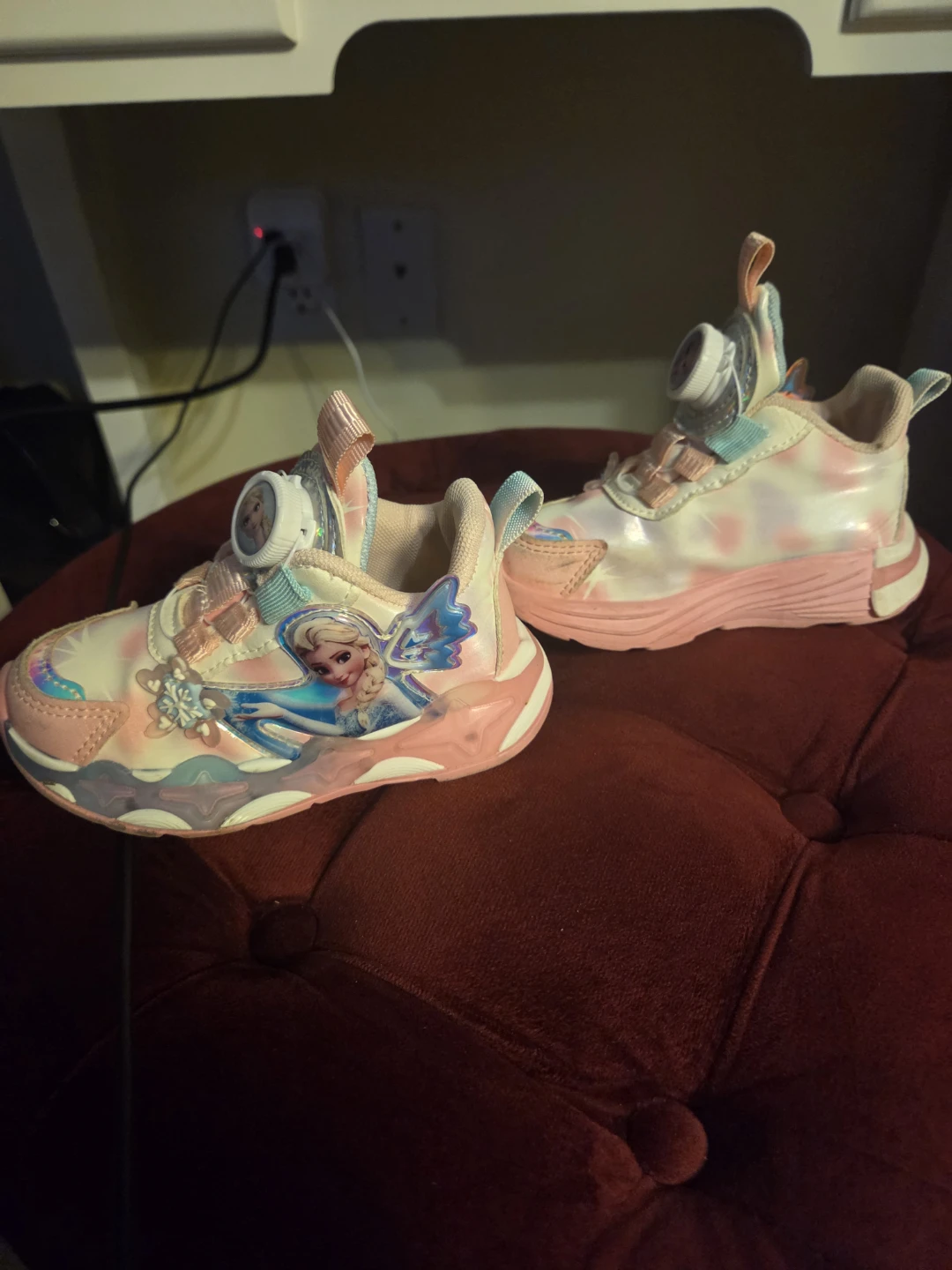 Girls' Disney Frozen Elsa Light-Up Sneakers Size 2 (Approx.) - photo 3