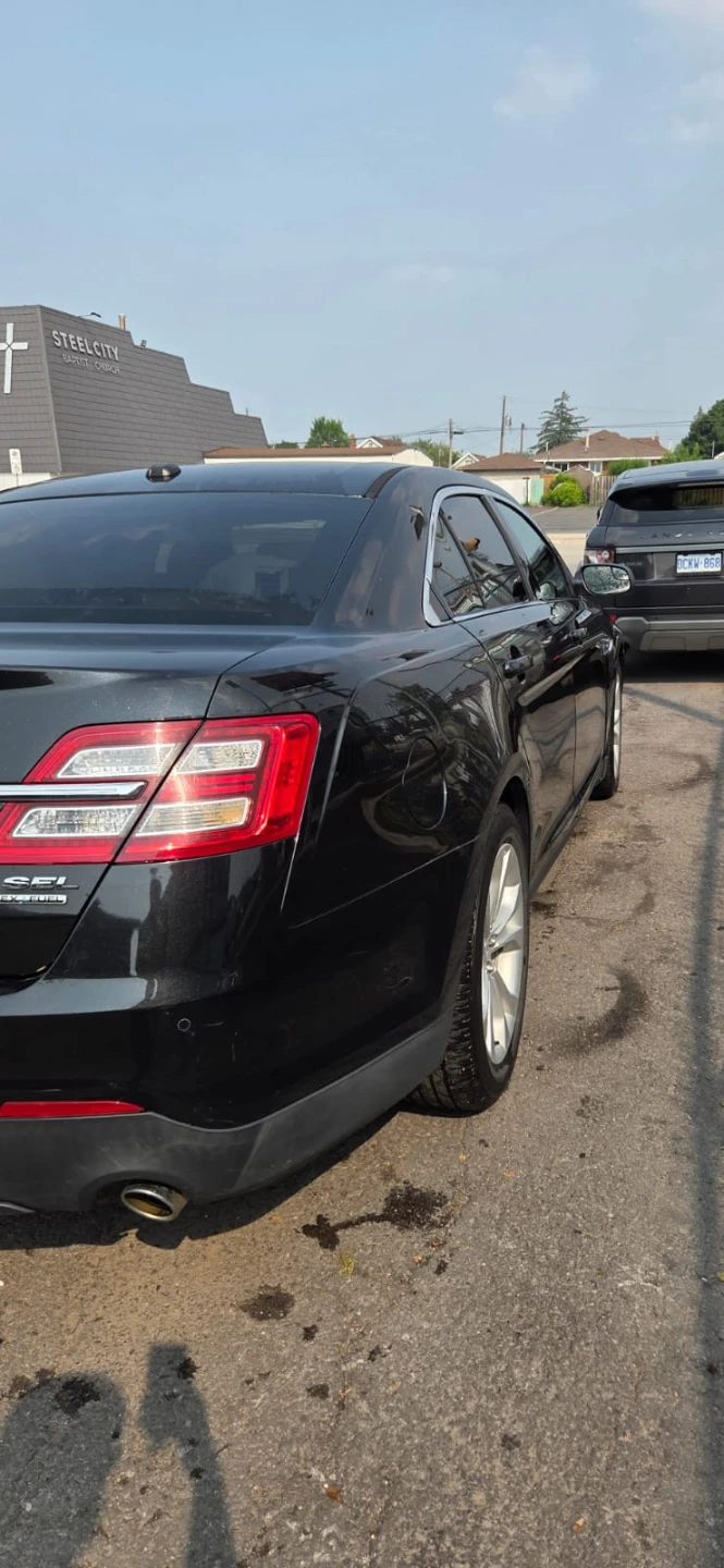 Black Ford Taurus Sedan engine seized - photo 5