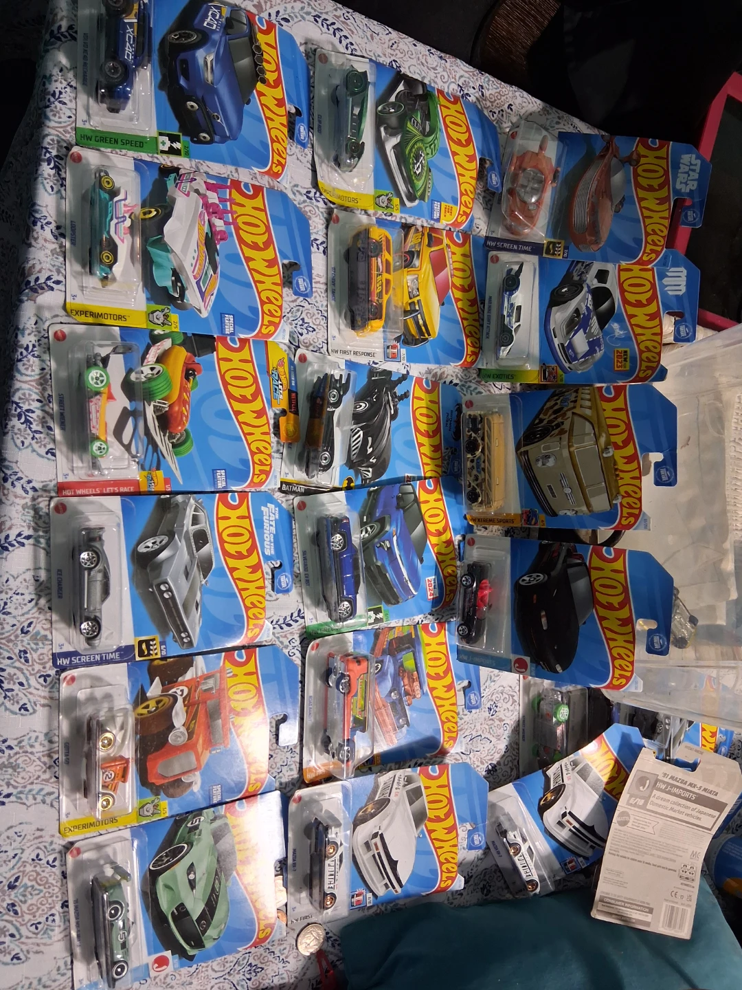 Hot Wheels Die-cast Cars Lot (Various Models) - photo 3