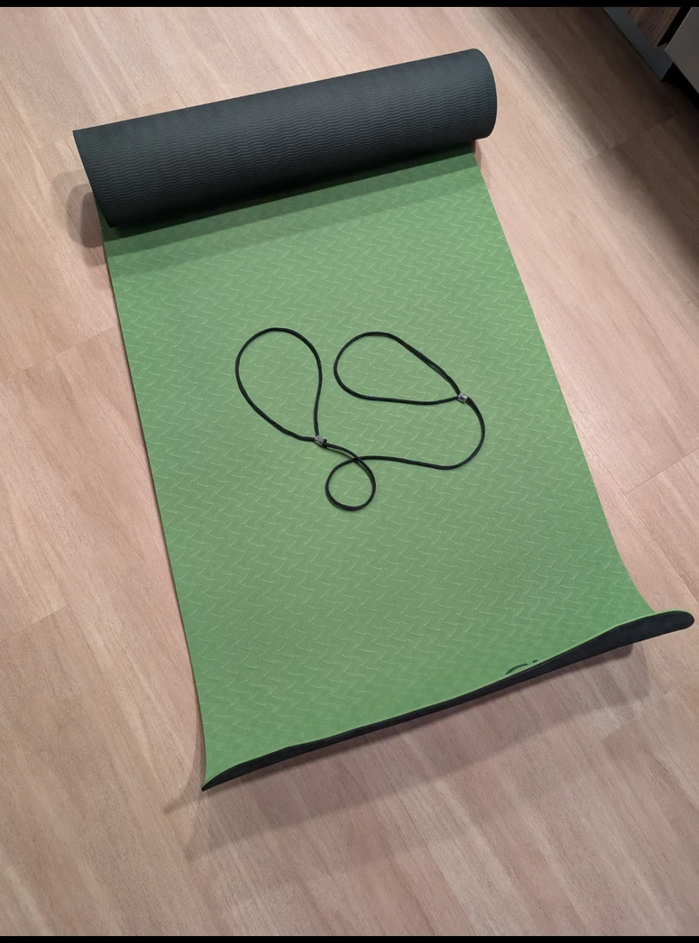 Green Yoga Mat with Strap - Moving out sale - photo 2