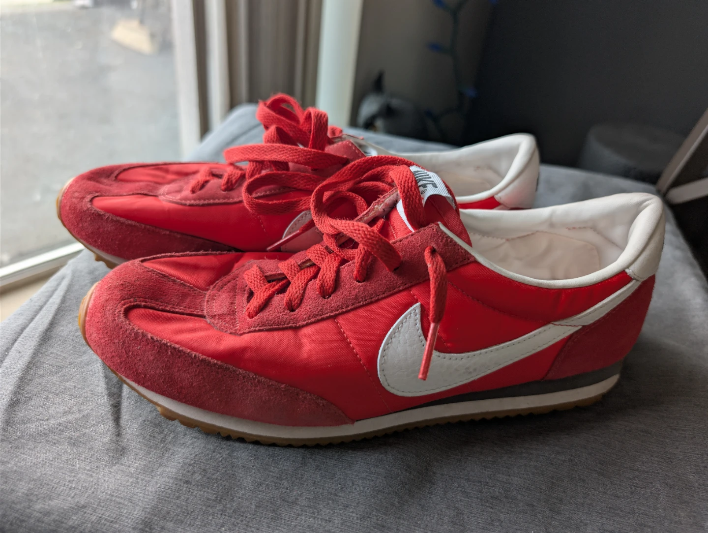 Nike Retro Red and White Sneakers - photo 2