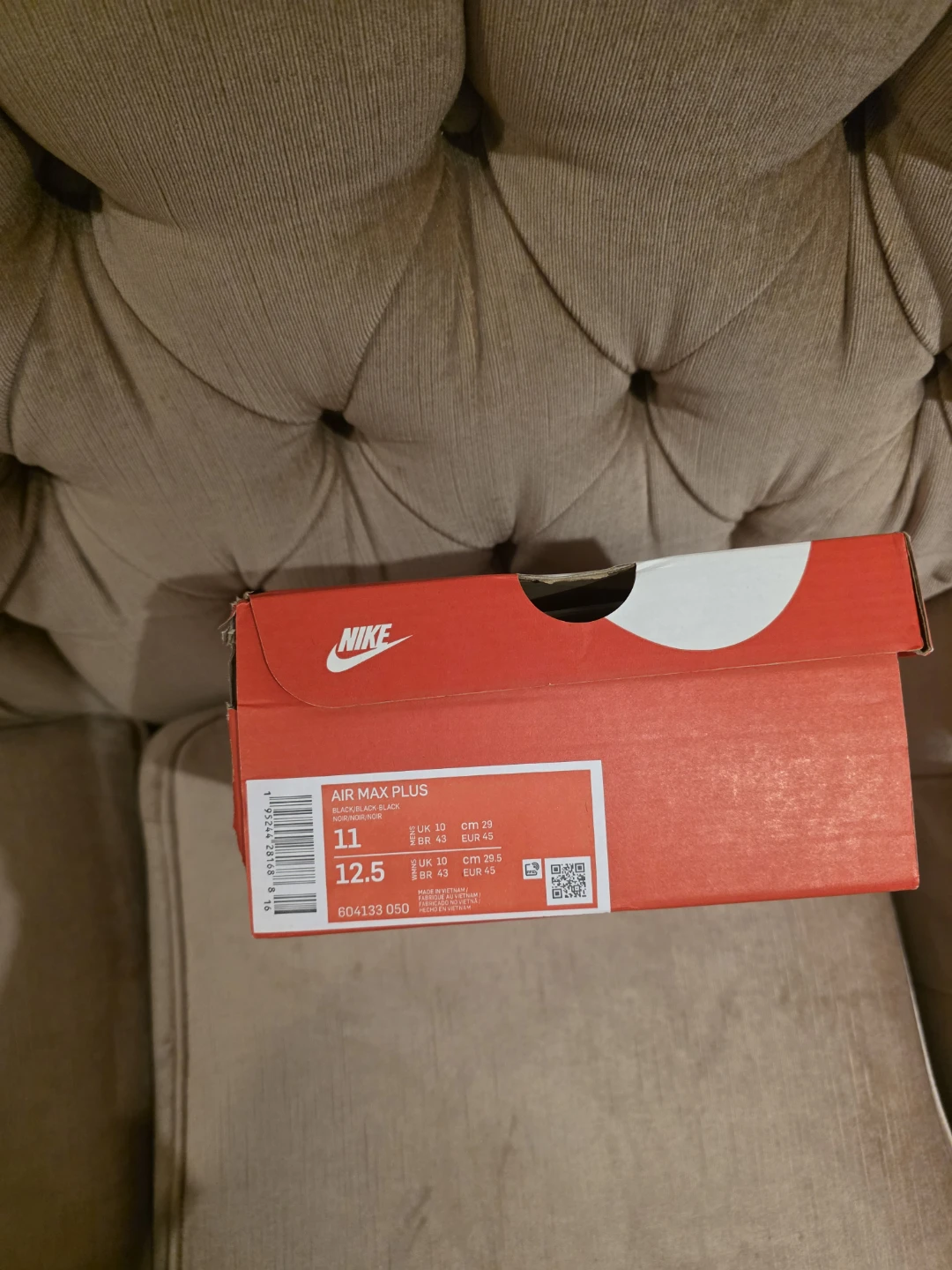 Nike Air Max Plus Shoes - Black - Size 11 - photo 2