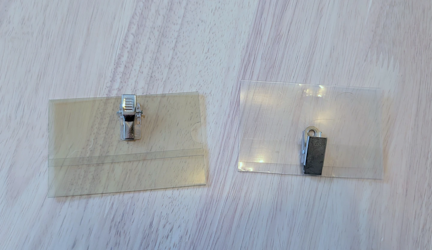 2x Clear Plastic Badge Holders with Clips - photo 2