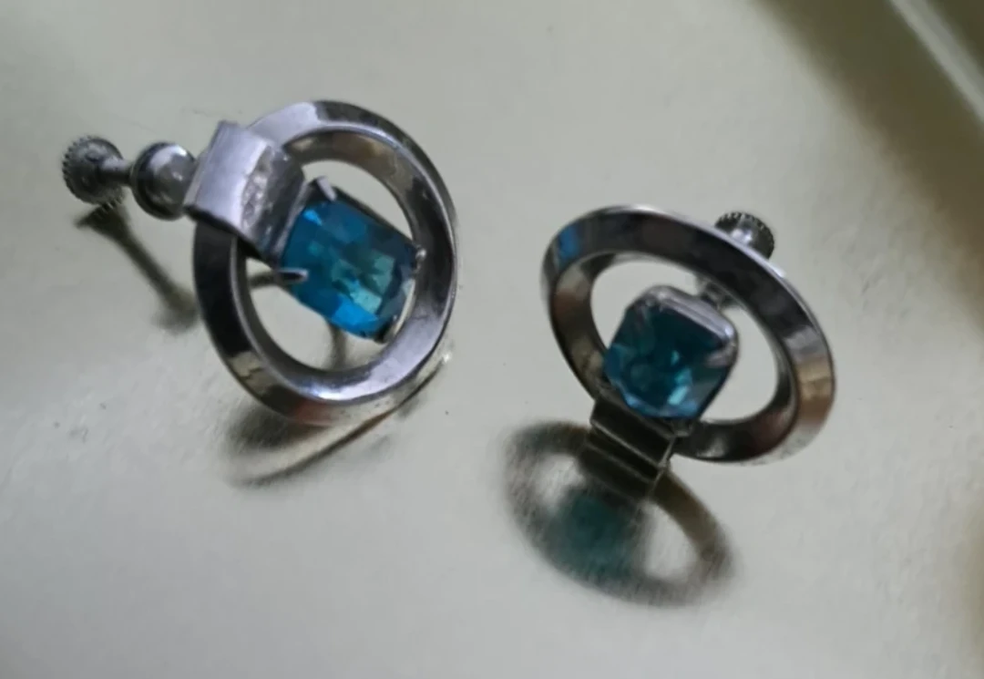 Vintage Screw-Back Earrings with Blue Gem Stones
