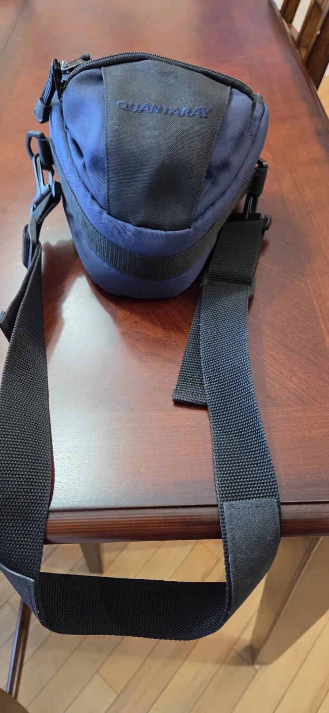 Canon EOS Rebel 2000 Camera with Quantaray Bag - photo 5