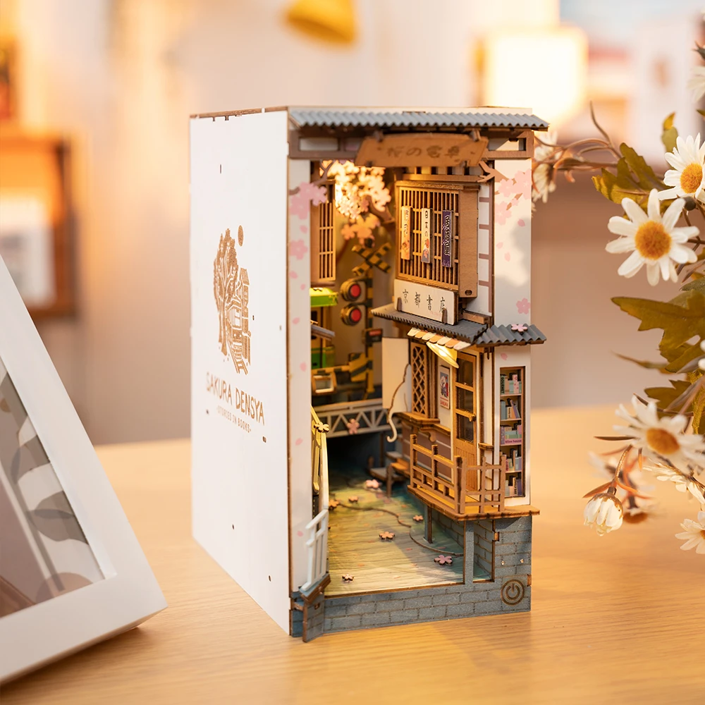 Rolife Sakura Densya DIY Book Nook Kit TGB01 - photo 5
