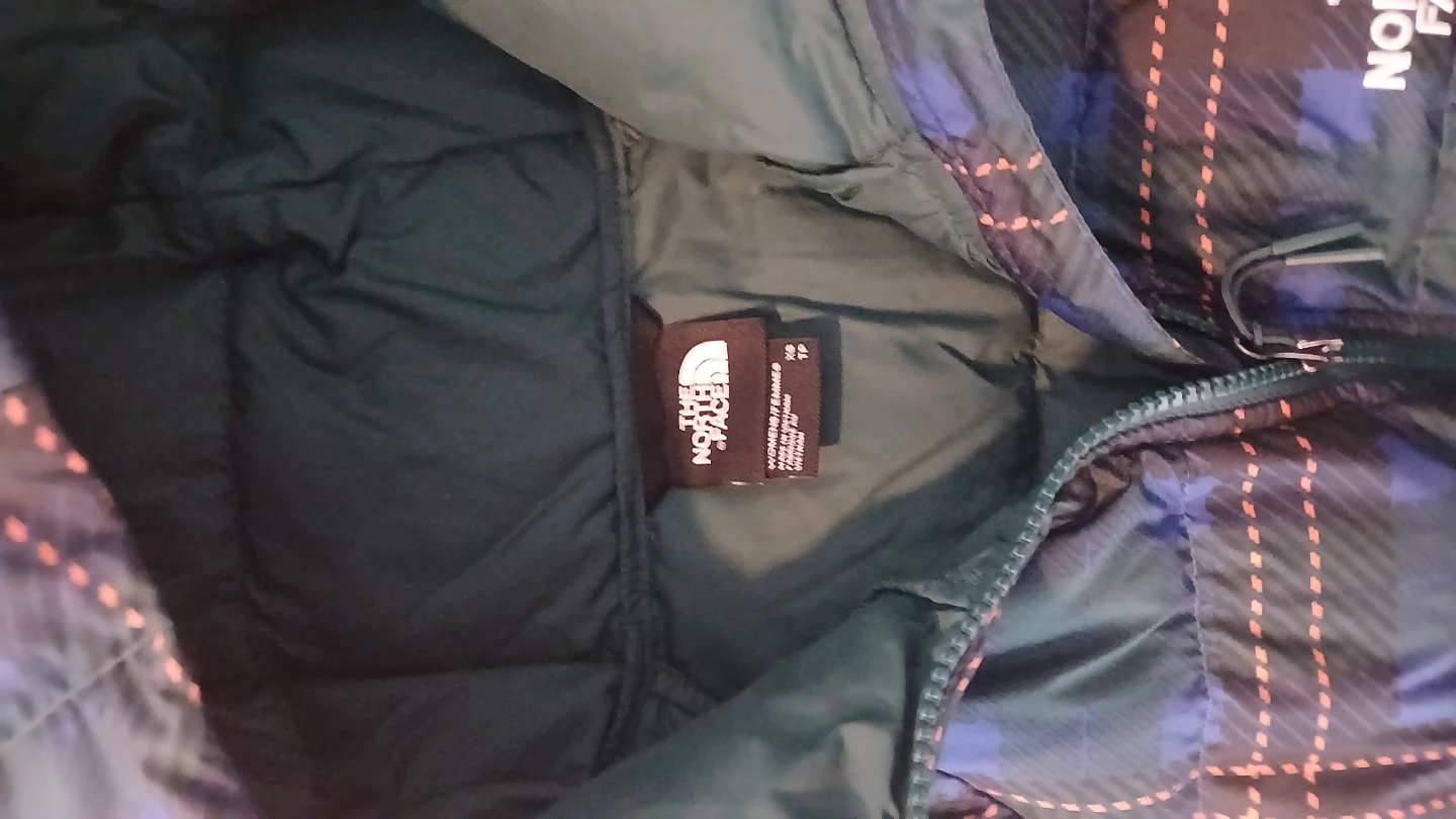 The North Face Puffer Jacket - Blue Plaid -  XS 🏆🏆 - photo 3
