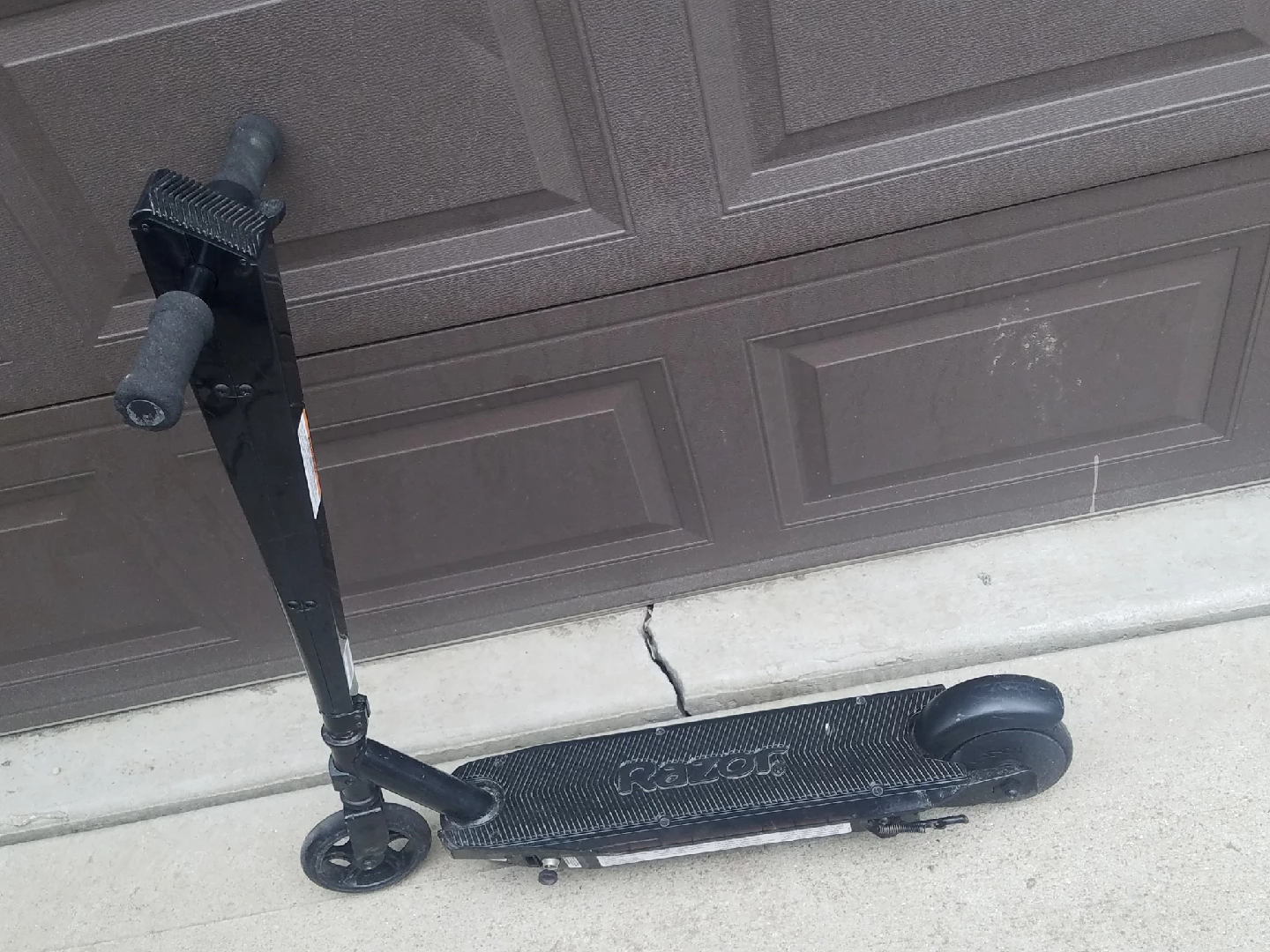 Razor Sonic Glow Electric Scooter - Black - photo 3