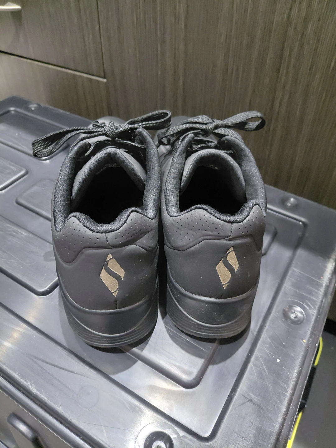 Skechers Black Air Cooled Ladies Size 10 Shoes - photo 3