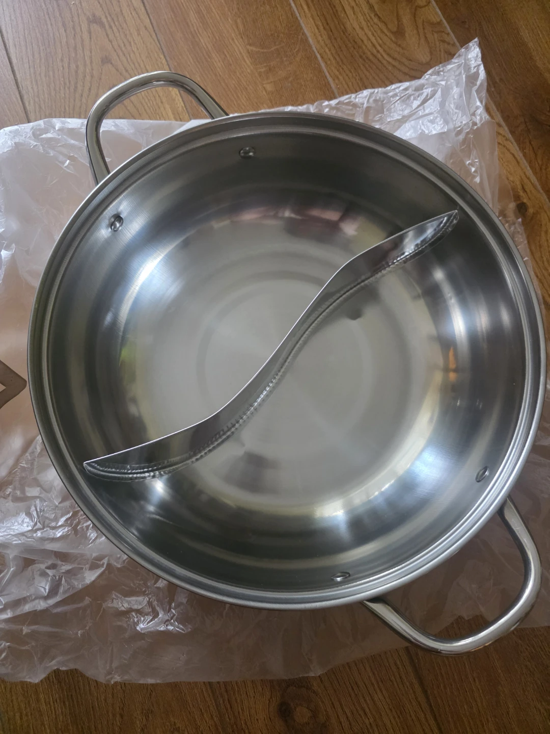 Stainless Steel Divided hotpot