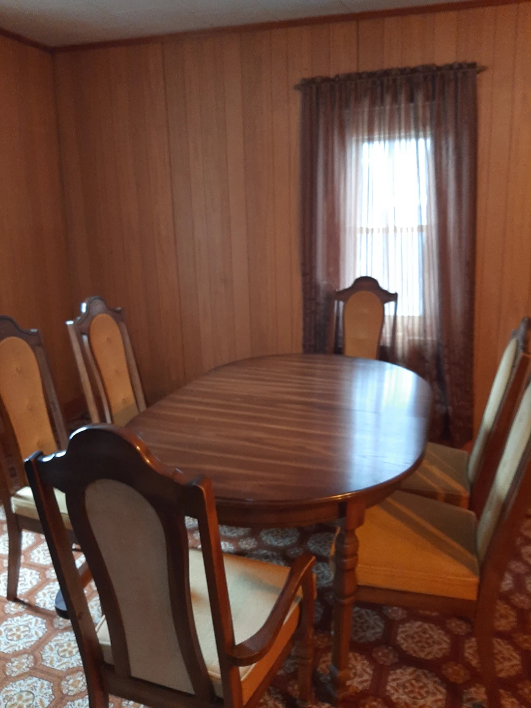 Oval Dining Table with 6 Chairs