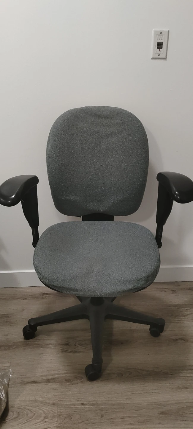 Office Chair with chair cover - photo 2