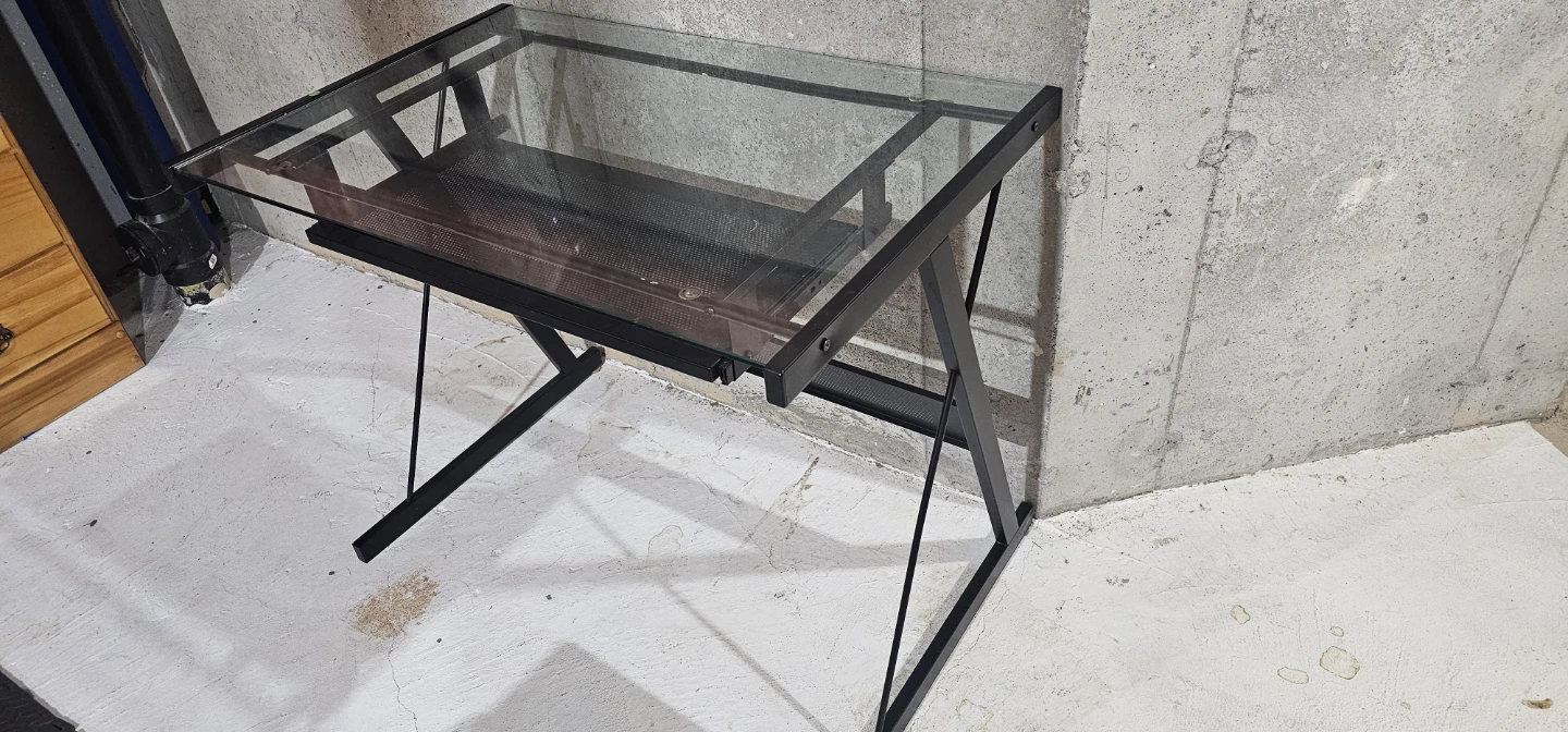 Glass top desk with pull-out keyboard tray