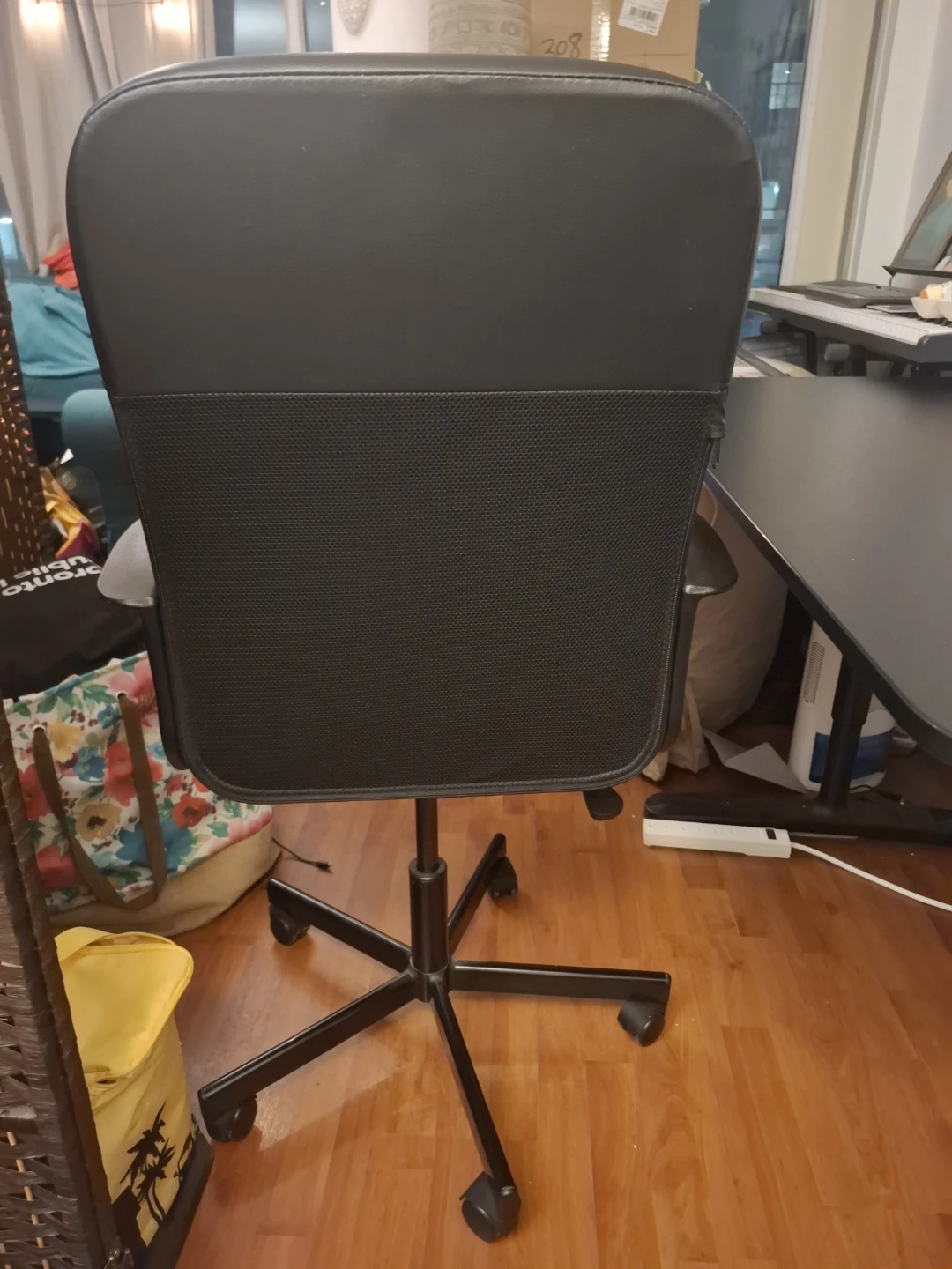 $20 Office Chairs - photo 2