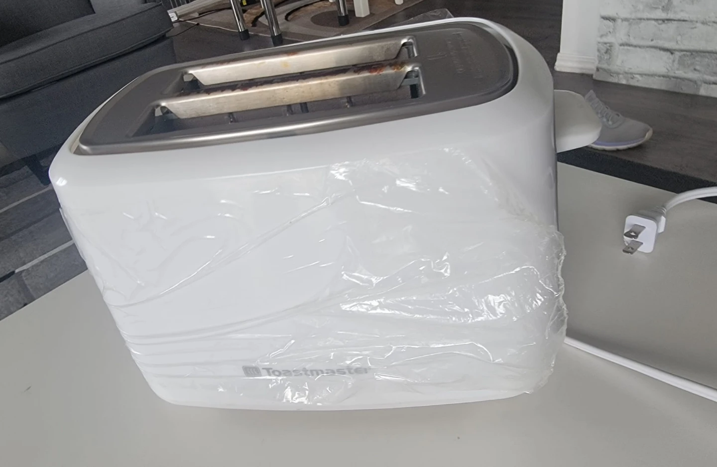 Toastmaster White 2-Slice Toaster - photo 2