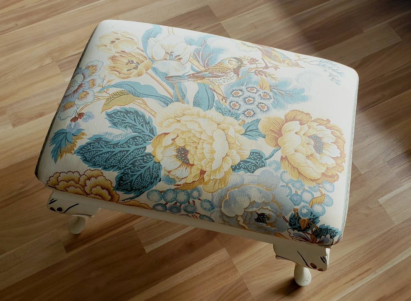 Vintage padded Ottoman - photo 3