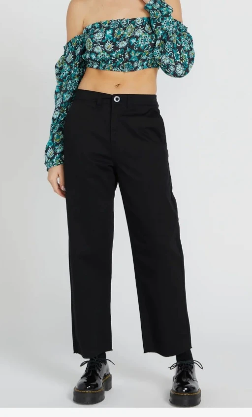 Brand new Volcom Women's Thisthattem Skate Pants
