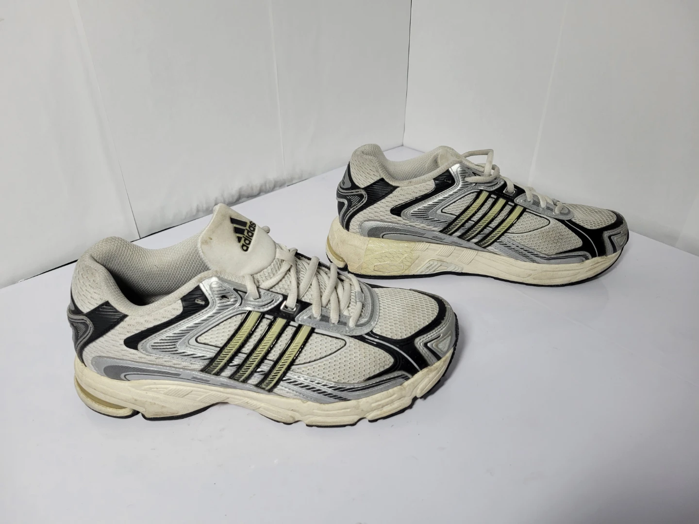 Adidas Running Shoes White Silver Black, size 9 (53) - photo 5
