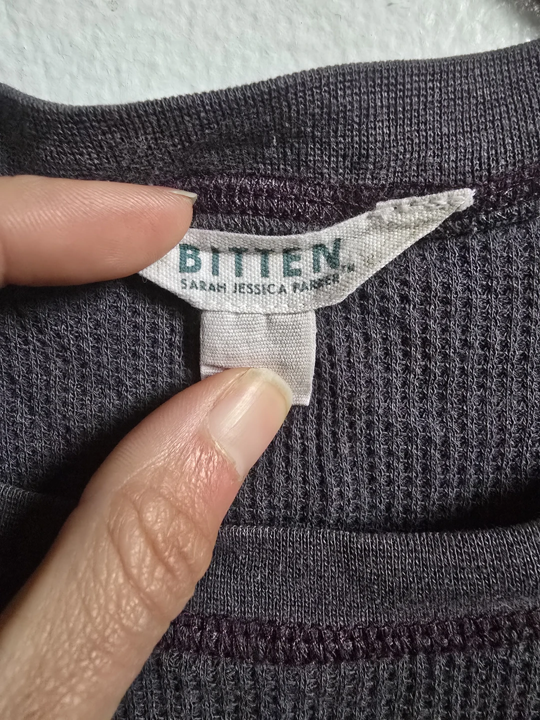 Bitten Sarah Jessica Parker Thermal Mid Sleeve Top - photo 2