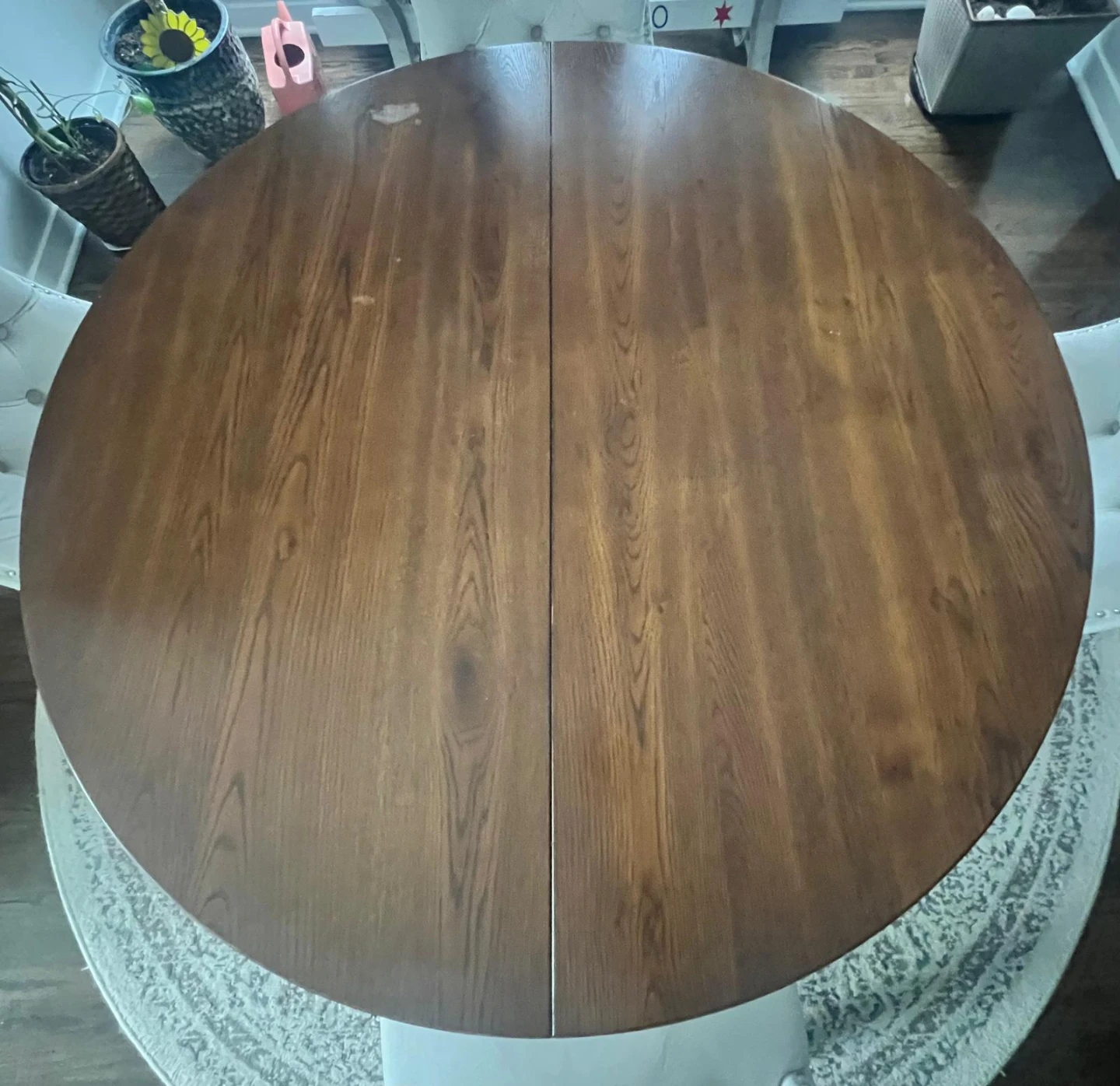 Round Drop Leaf Dining Table with 4 Chairs and rug. - photo 2