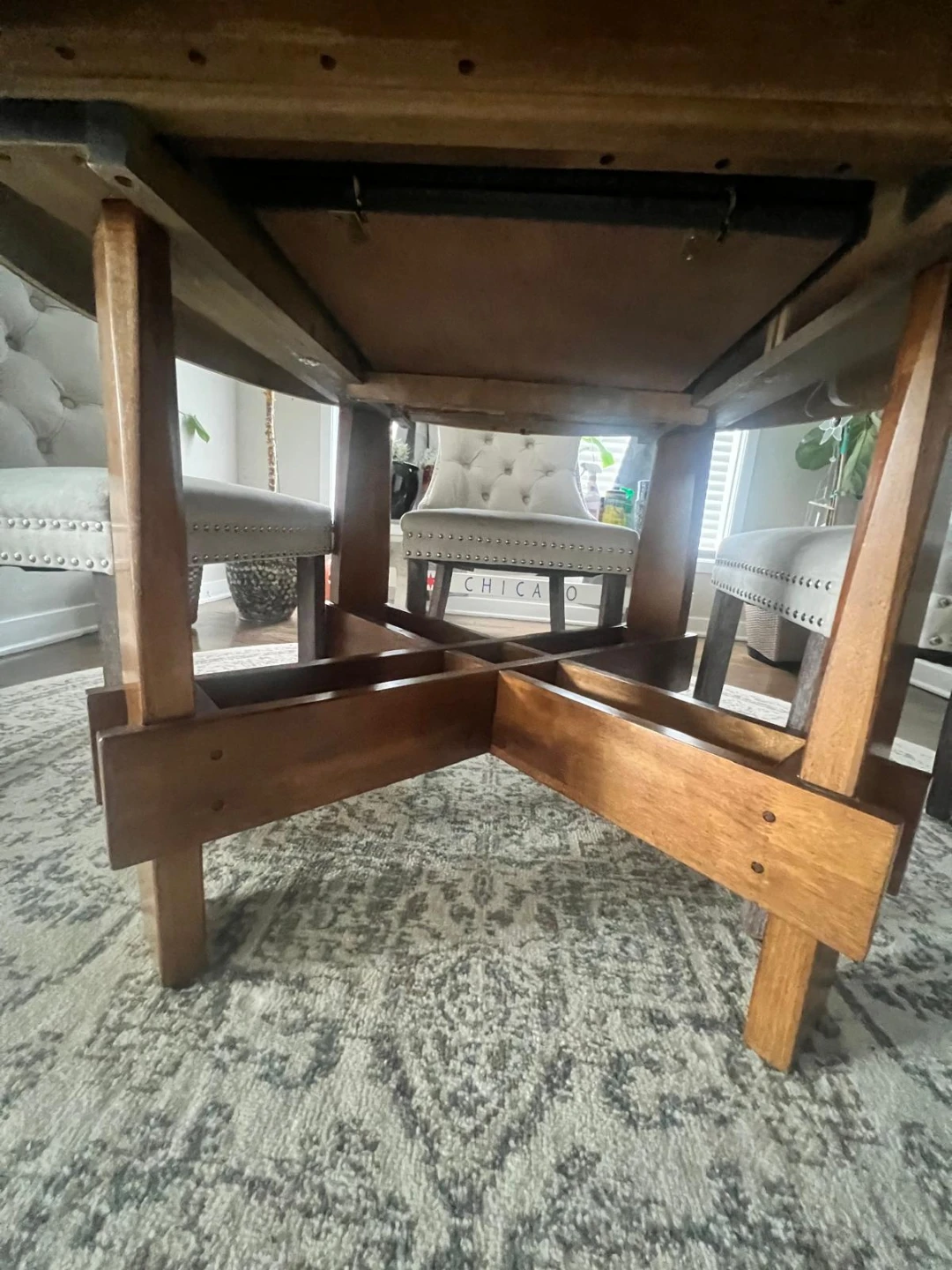 Round Drop Leaf Dining Table with 4 Chairs and rug. - photo 3