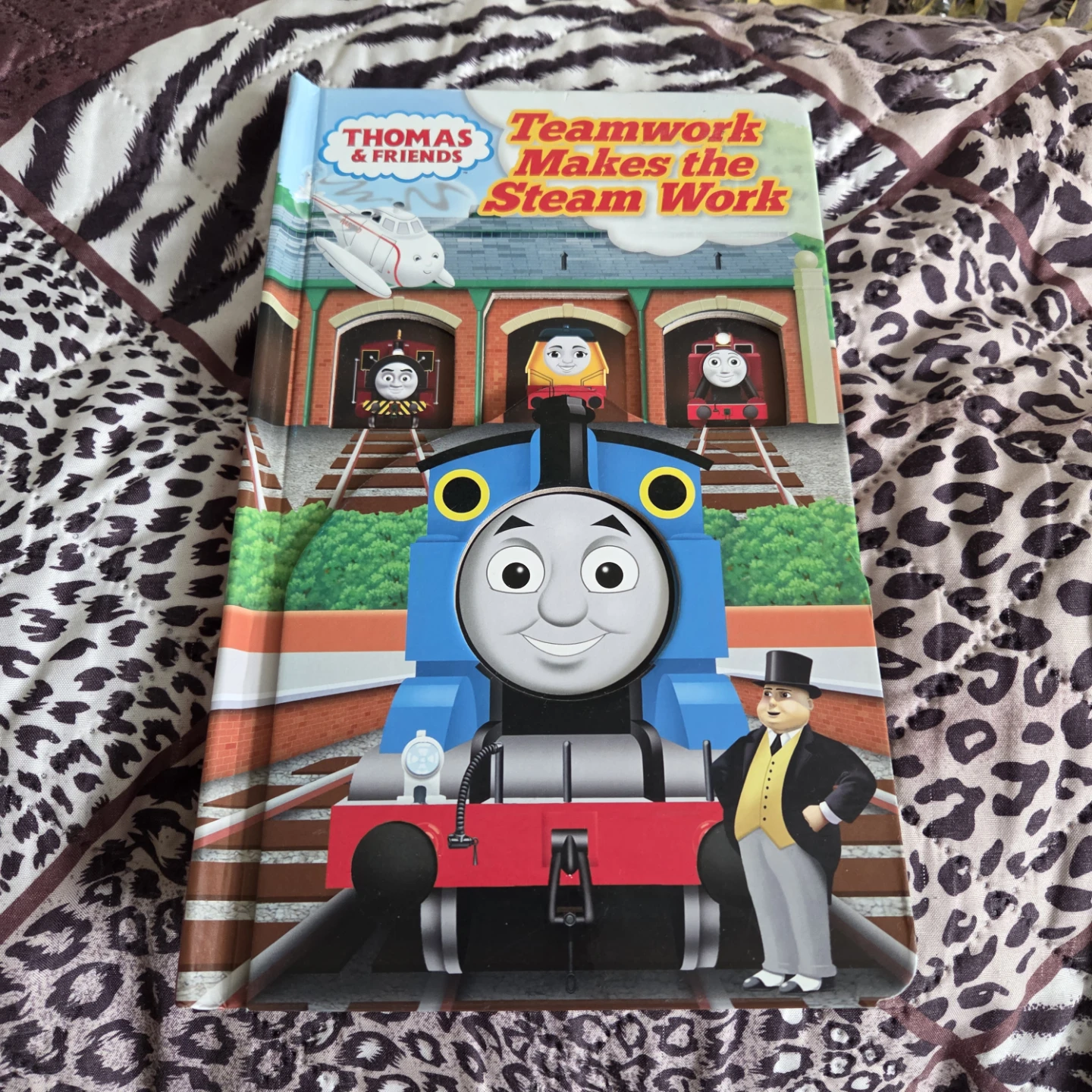 Thomas & Friends and  Cars Busy Books - photo 3