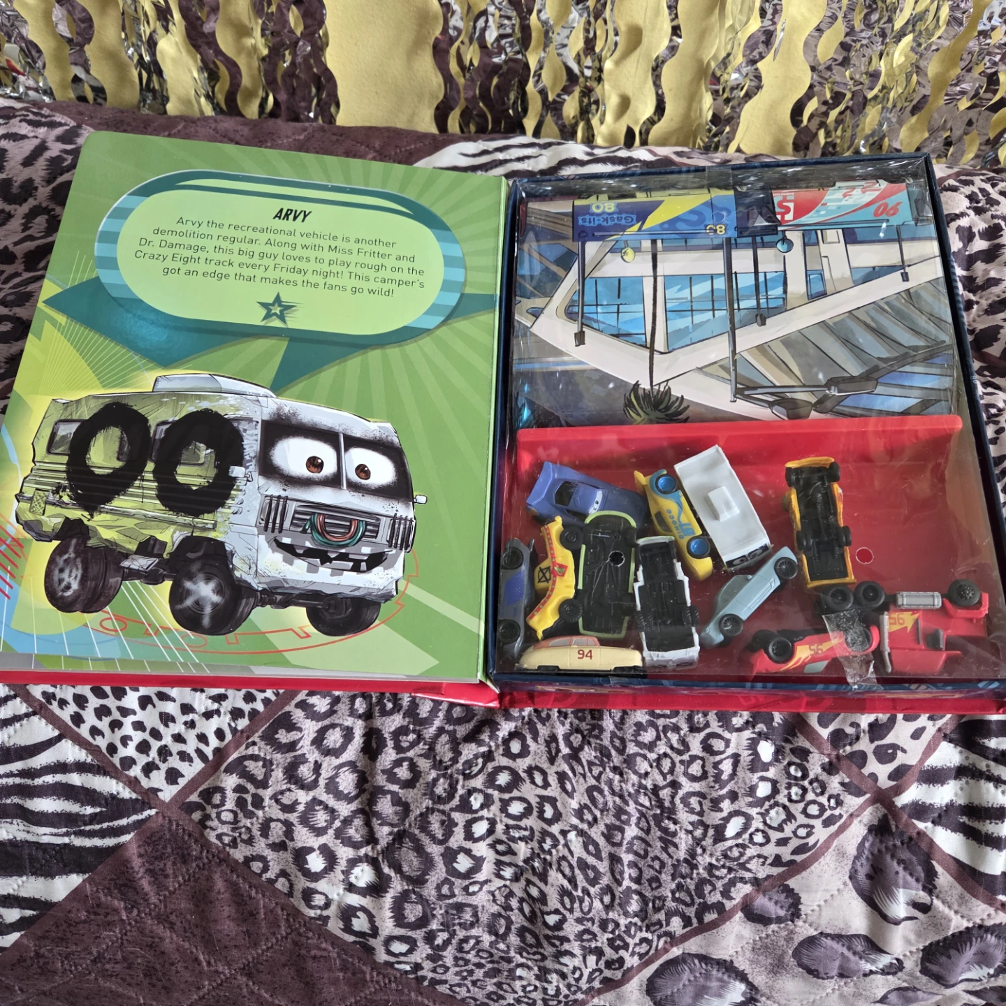 Thomas & Friends and  Cars Busy Books - photo 5