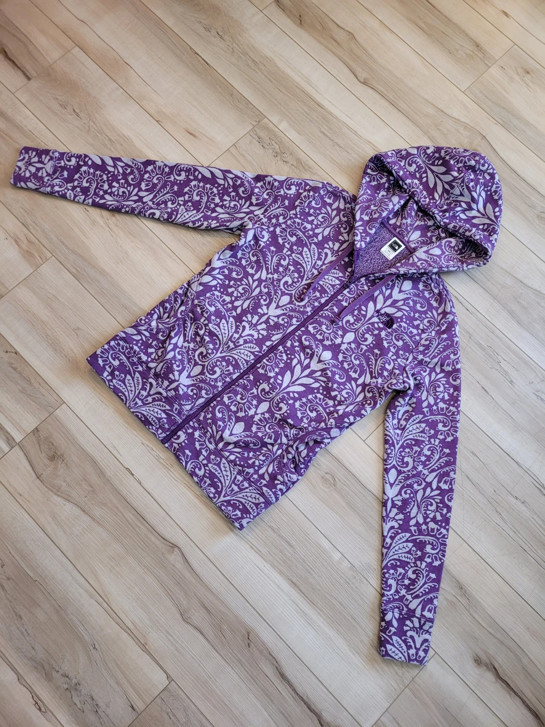 The North Face Women's Purple, White Paisley Hoodie Size M - photo 4