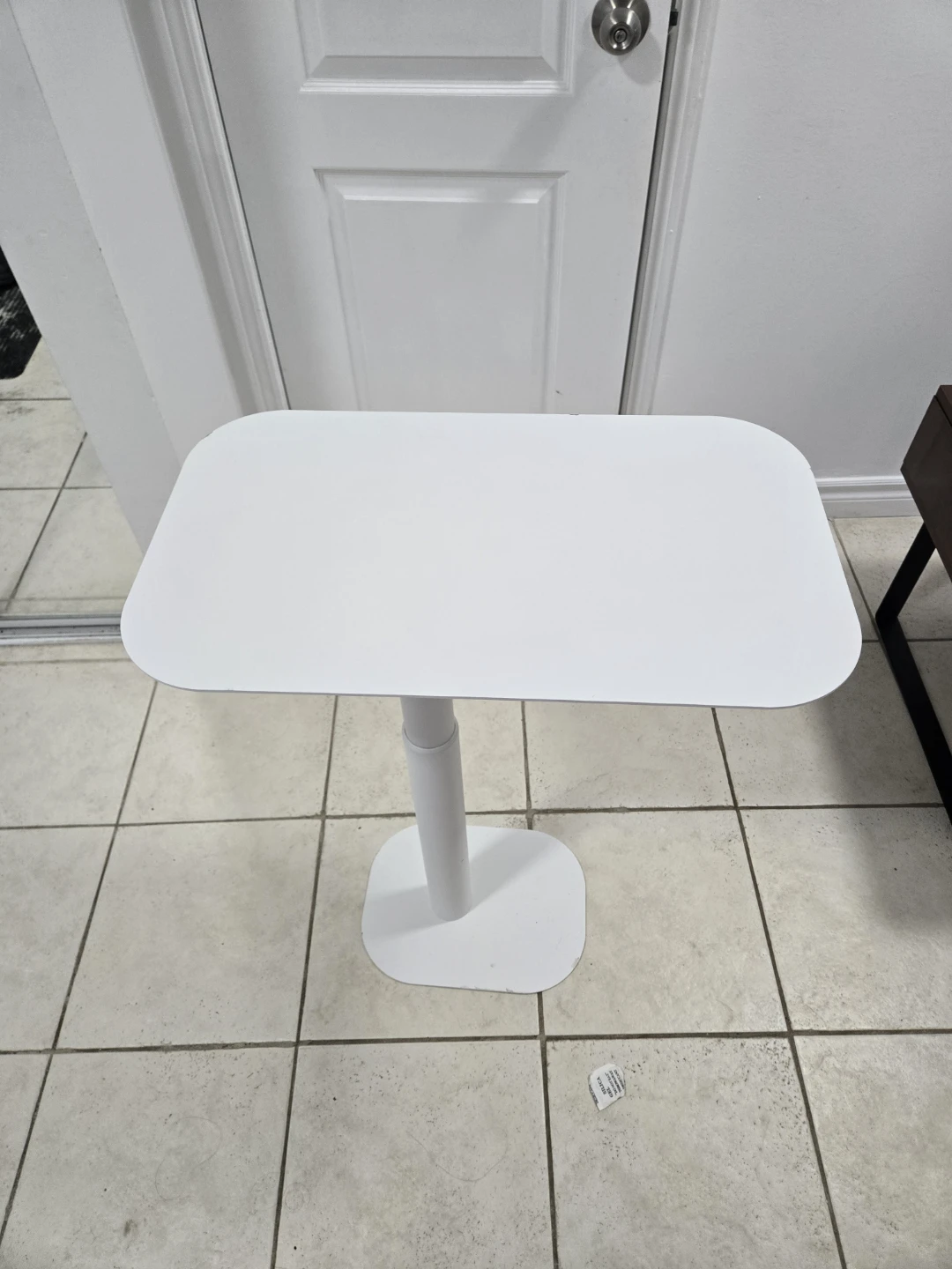 BDI Soma 6331 compact lift desk in white. - photo 2