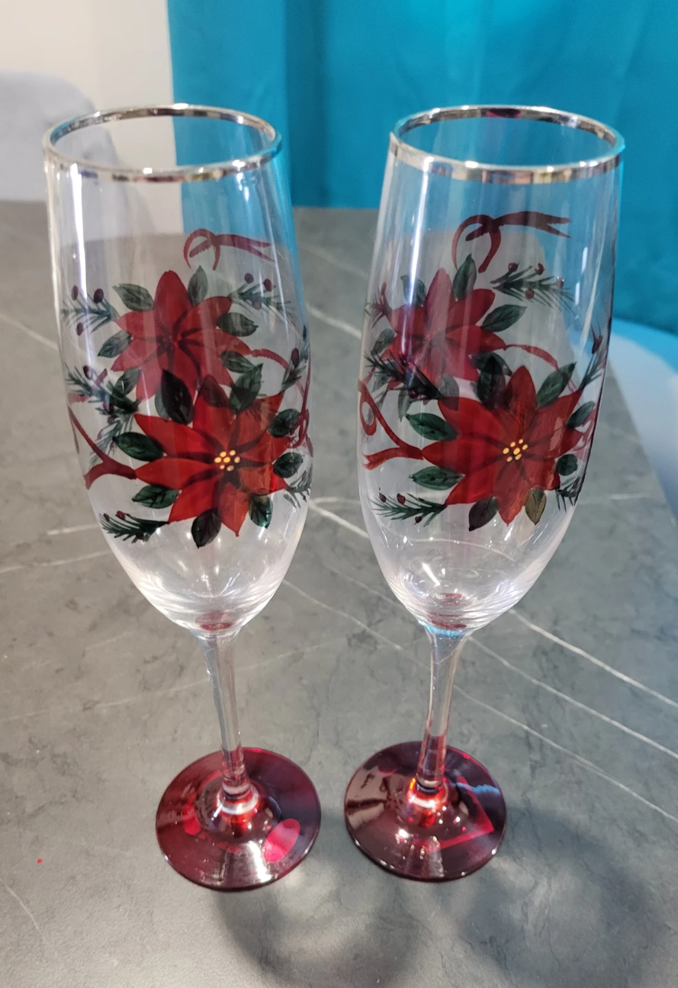 2 Beautiful Champagne Flutes