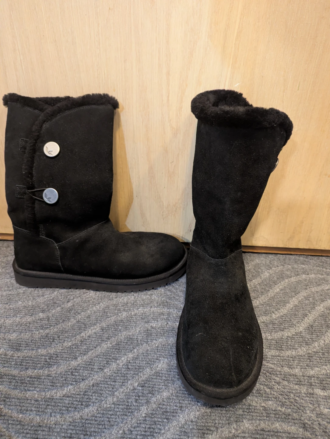 Koolaburra by UGG Black Suede Boots