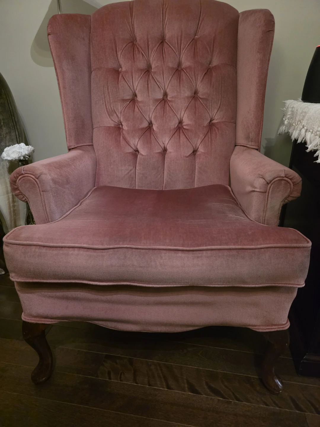 Pink Velvet Wingback Accent Chair - photo 3