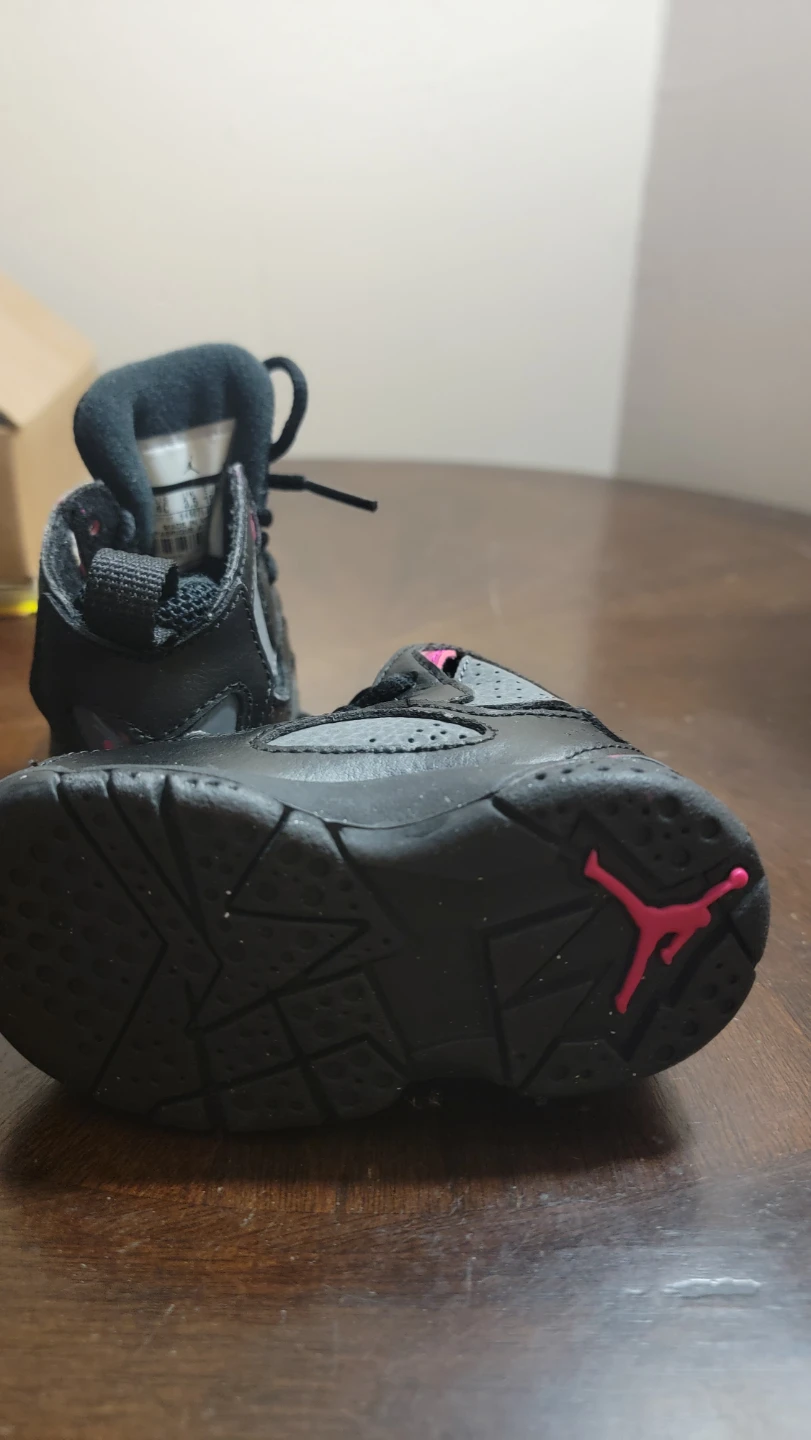 Jordan Baby Crib Shoes Size baby 4C - photo 3