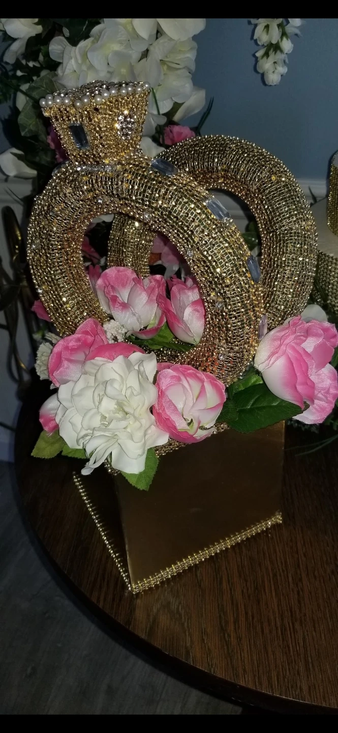 Gold Diamond Ring Bridal Flower Arrangement - photo 5