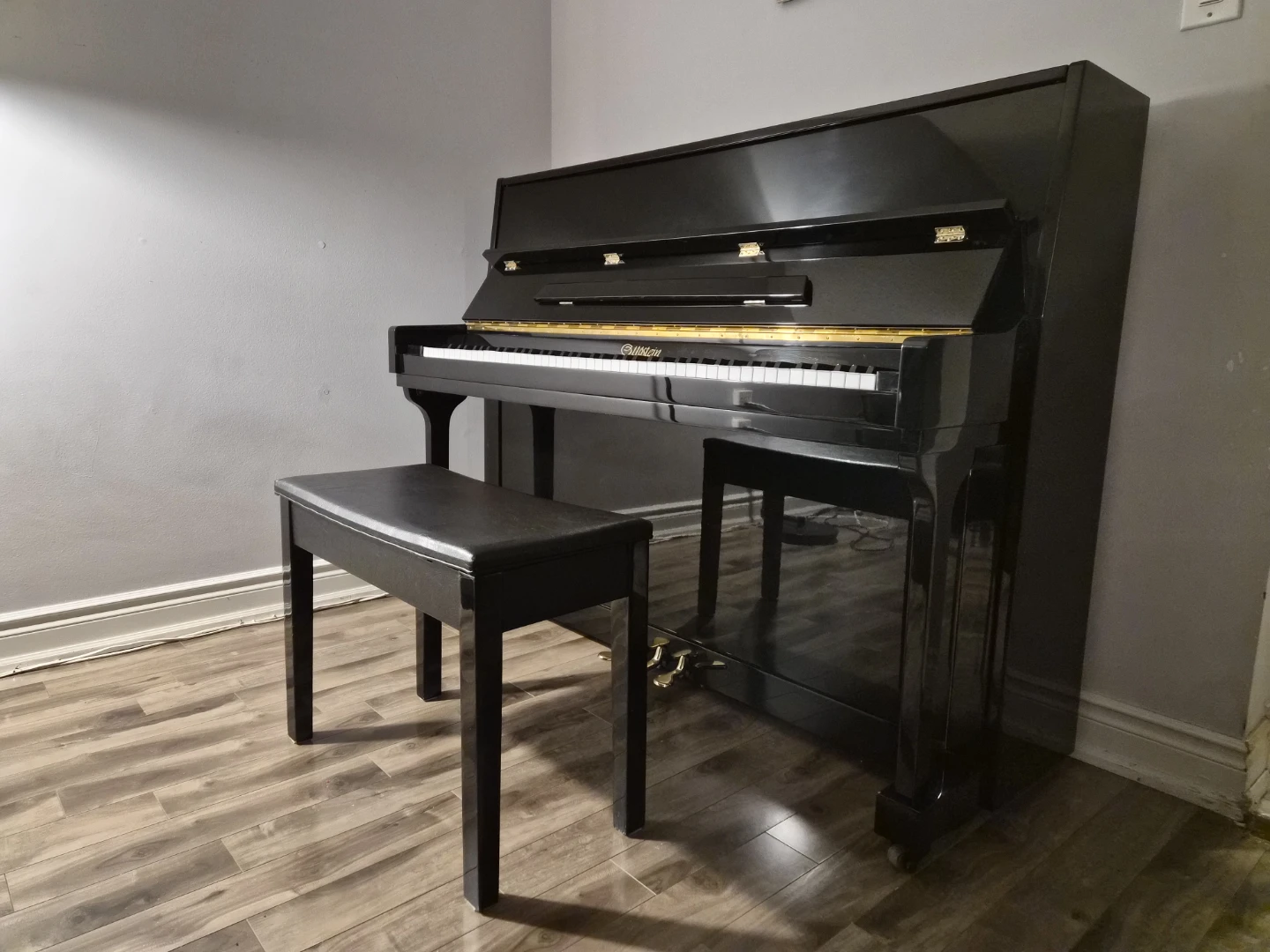 SAMICK (OTTOSTEIN) UPRIGHT PIANO