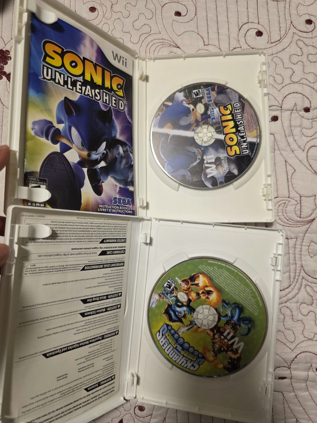 Sonic Unleashed & Skylanders Spyro's Adventure Wii Games - photo 2