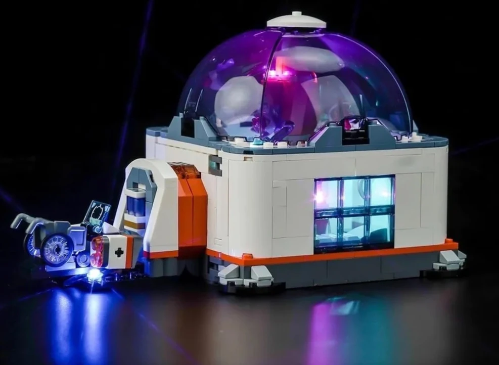 LEGO City Space Science Lab Building Toy Set 60439 - photo 2