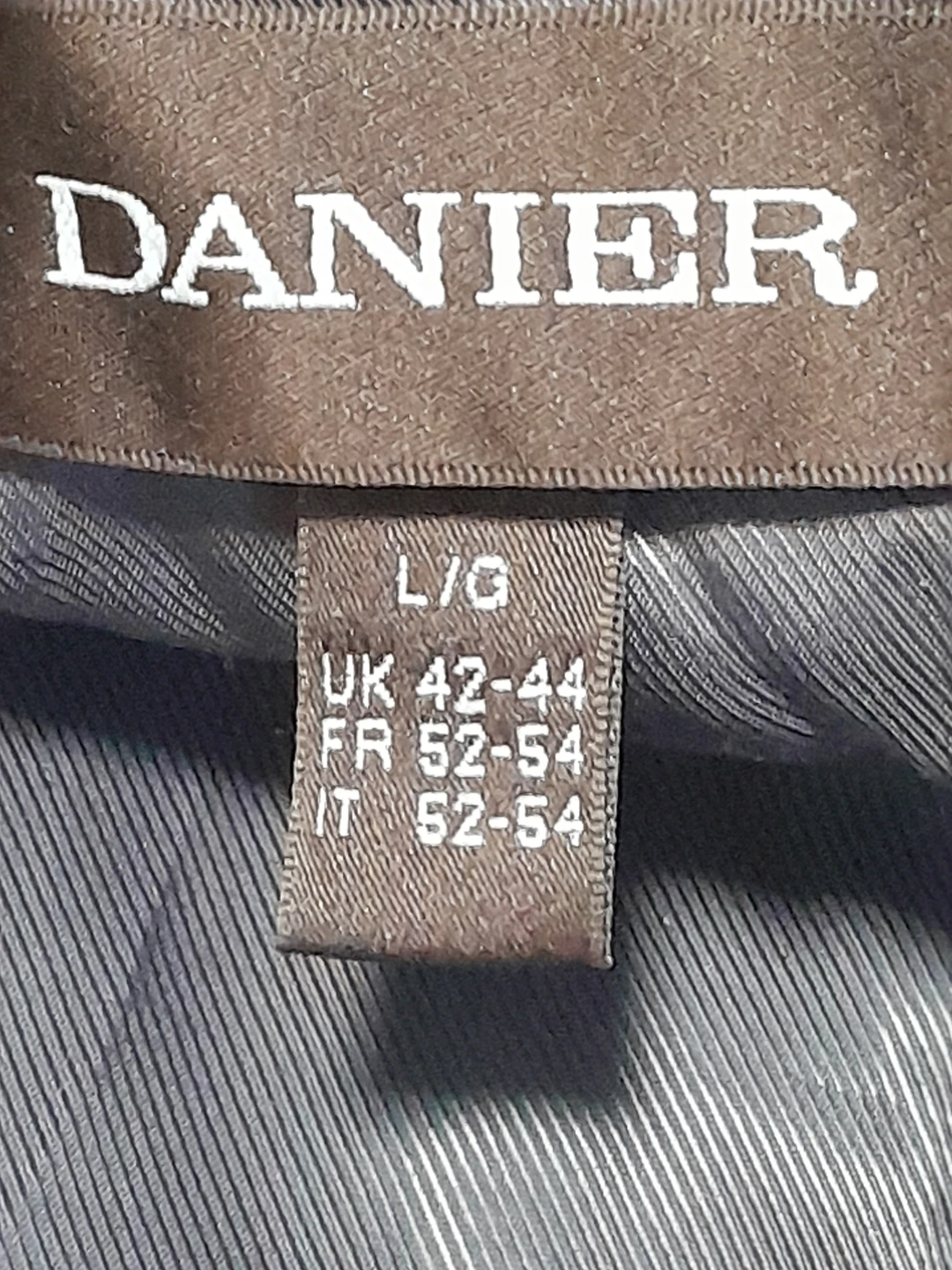 Danier Leather Jacket with Stripes - Size L/G - photo 2