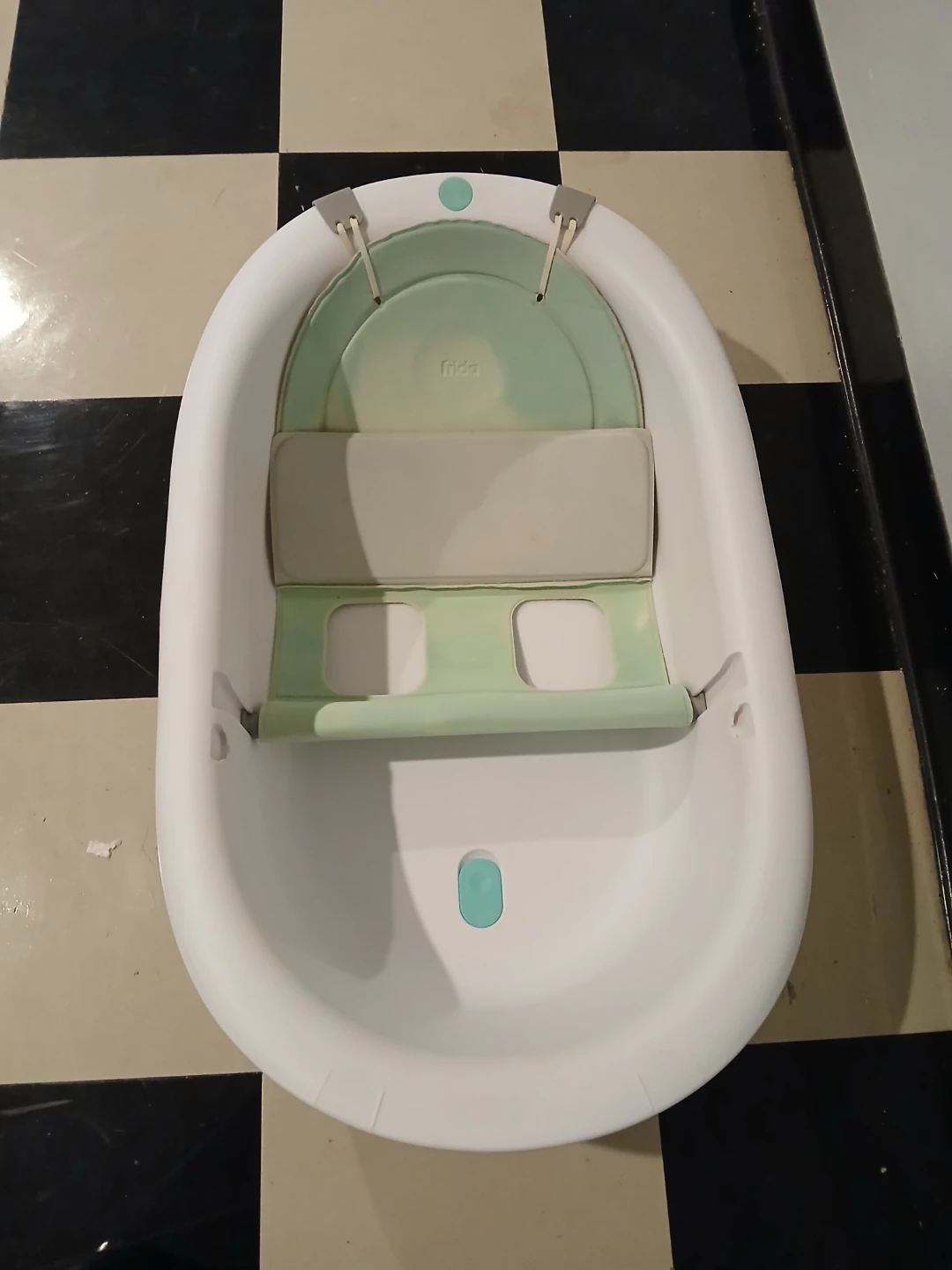 Frida Baby 4-in-1 Grow-with-Me Bath Tub - photo 3