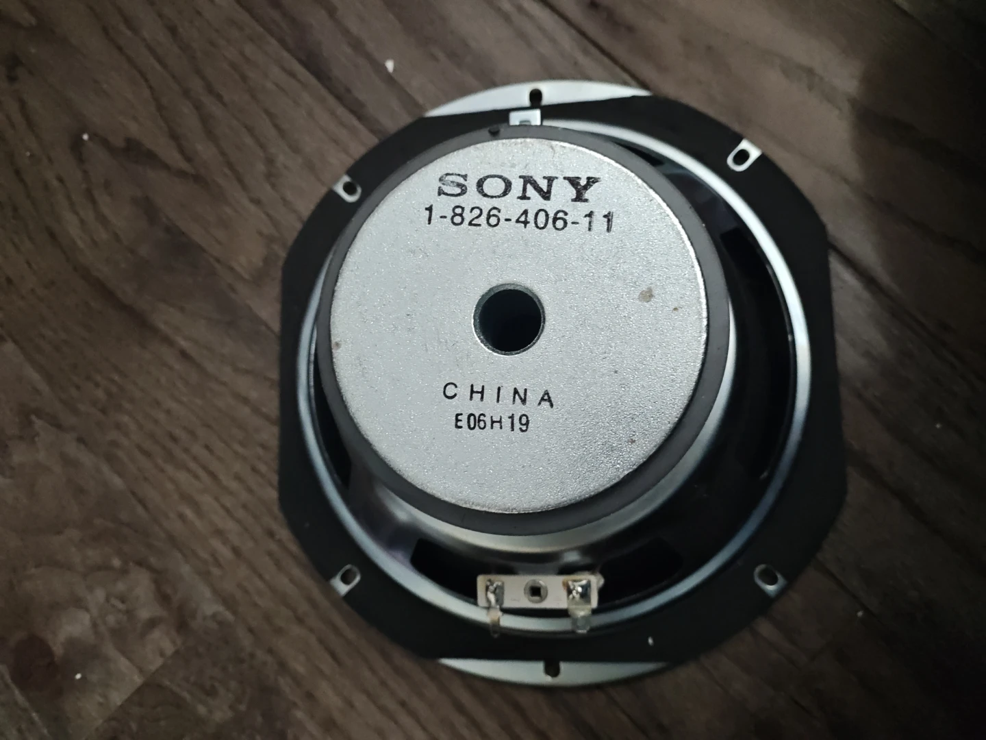 Sony Speaker 1-826-406-11