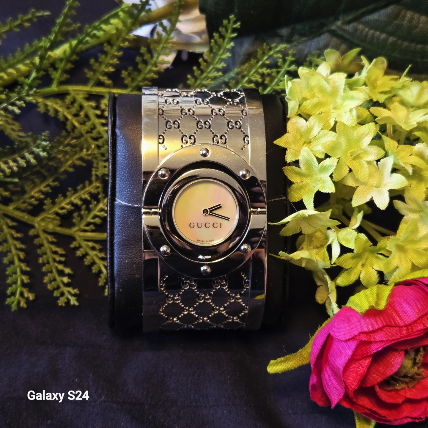Gucci Stainless Steel Bangle Women’s Watch – , GG Monogram - photo 2