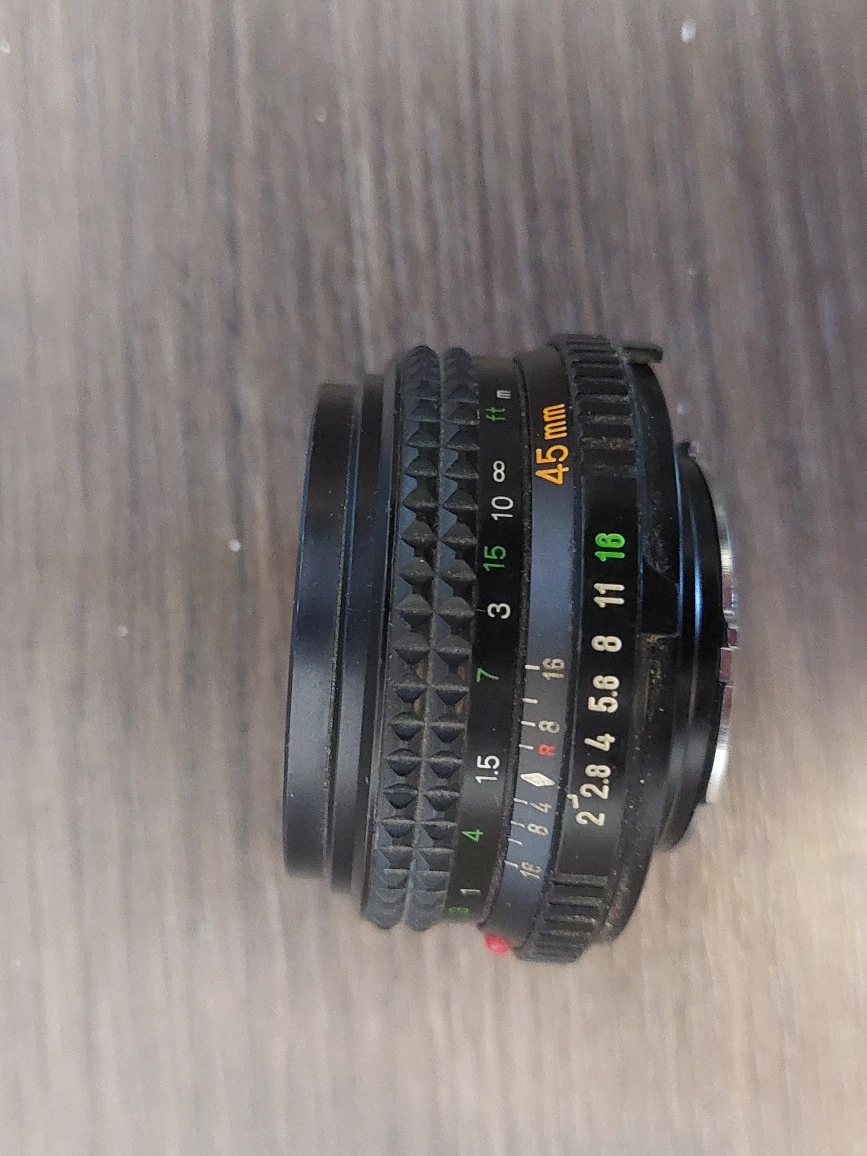 MINOLTA LENS KIT: 45mm f/2 Pancake + 35-70mm f/3.5 Macro + XD11 - photo 4